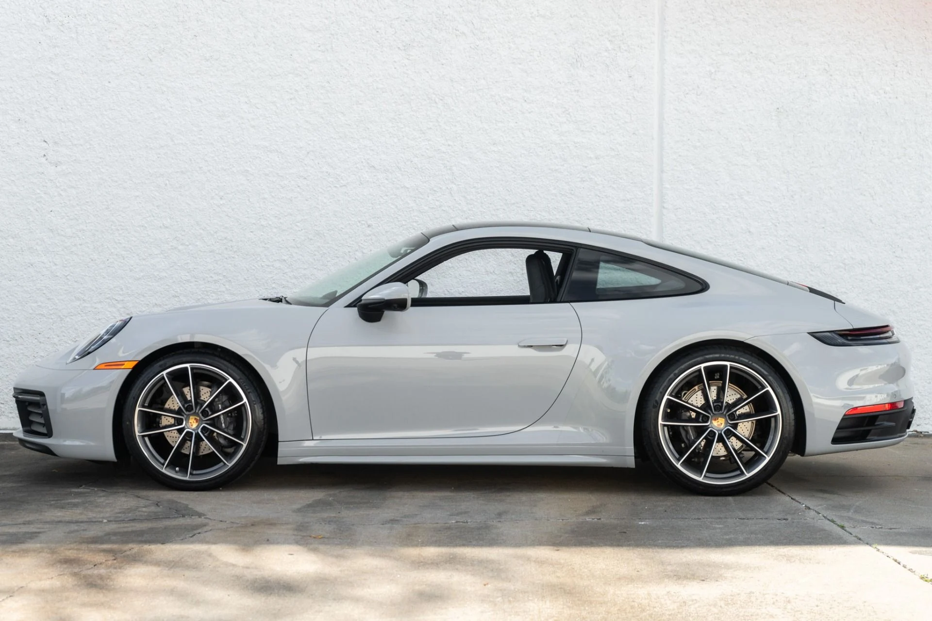 mph007_3434757319_Used_2021_Porsche_911_Carrera_1774908148_0856d923ea