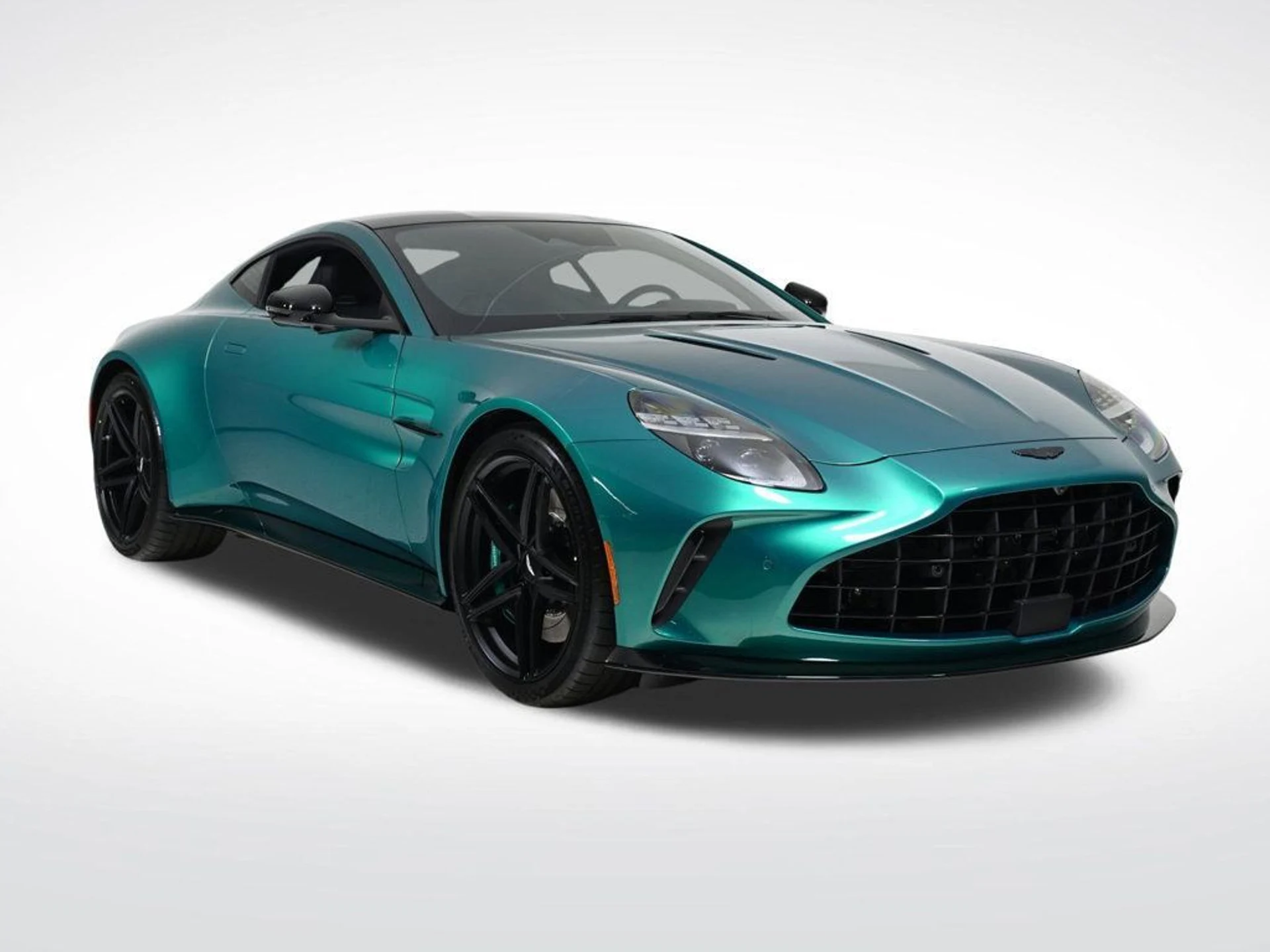 mph007_3456078536_new_2026_aston_martin_vantage_coupe_11350_22901326_7_1024_84c499475a