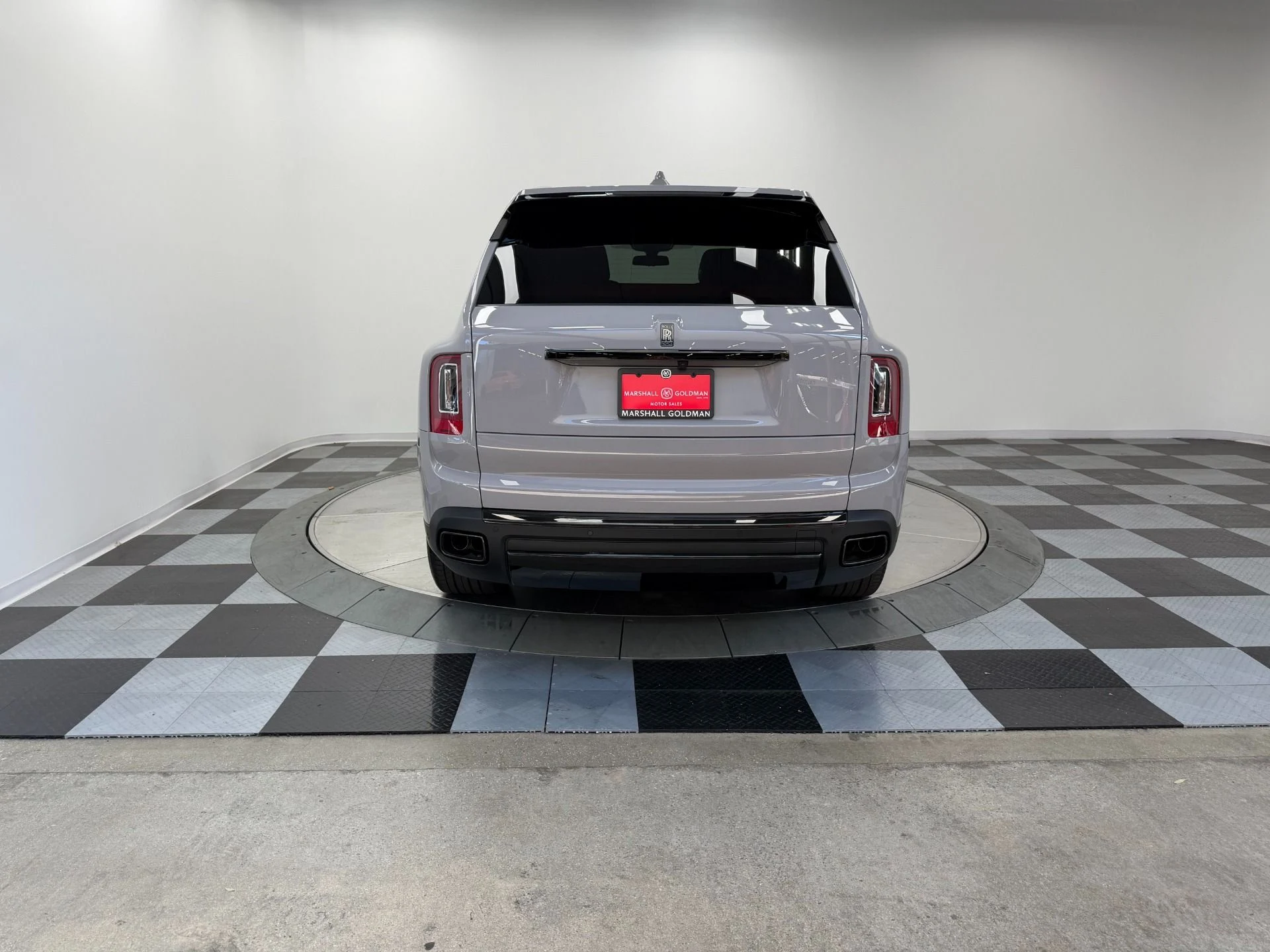 mph007_3456104691_Used_2024_Rolls_Royce_Cullinan_Black_Badge_Immersive_Rear_Seating_Rear_Theatre_Configuration_1782147217_7e4c64b748
