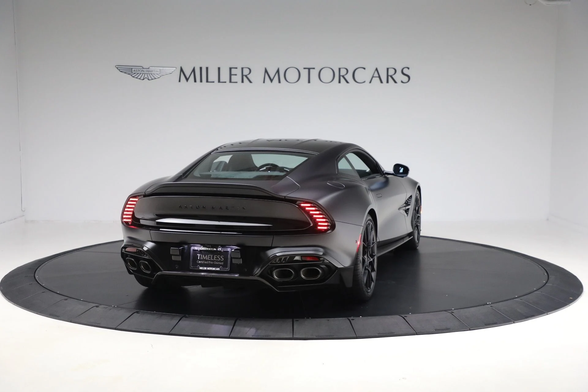 mph007_3463511856_Used_2025_Aston_Martin_Vanquish_d4a59f50e5