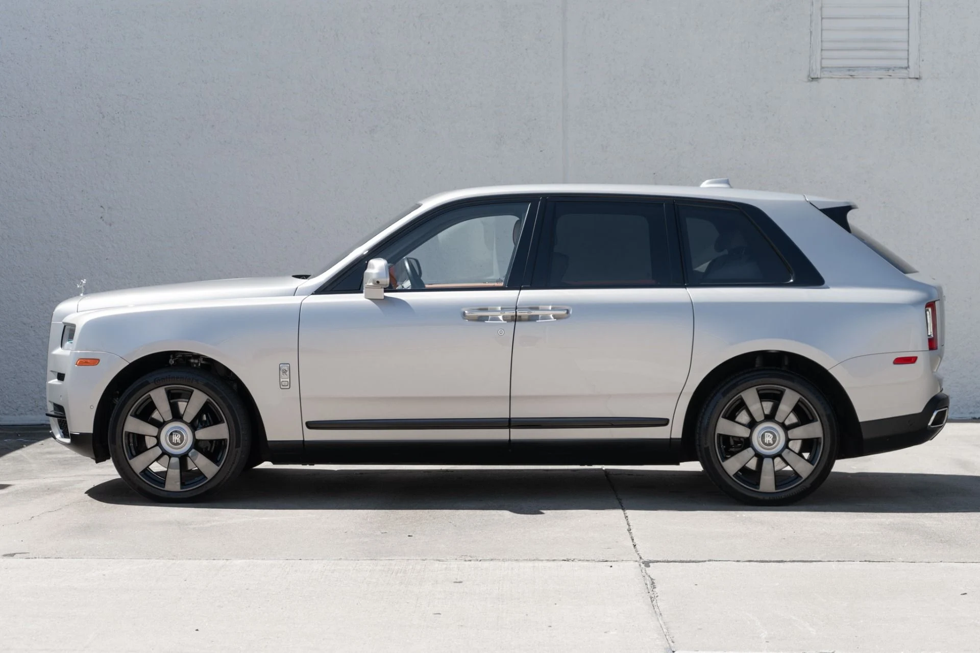 mph007_3469915599_Used_2022_Rolls_Royce_Cullinan_1773433397_d3406ee130