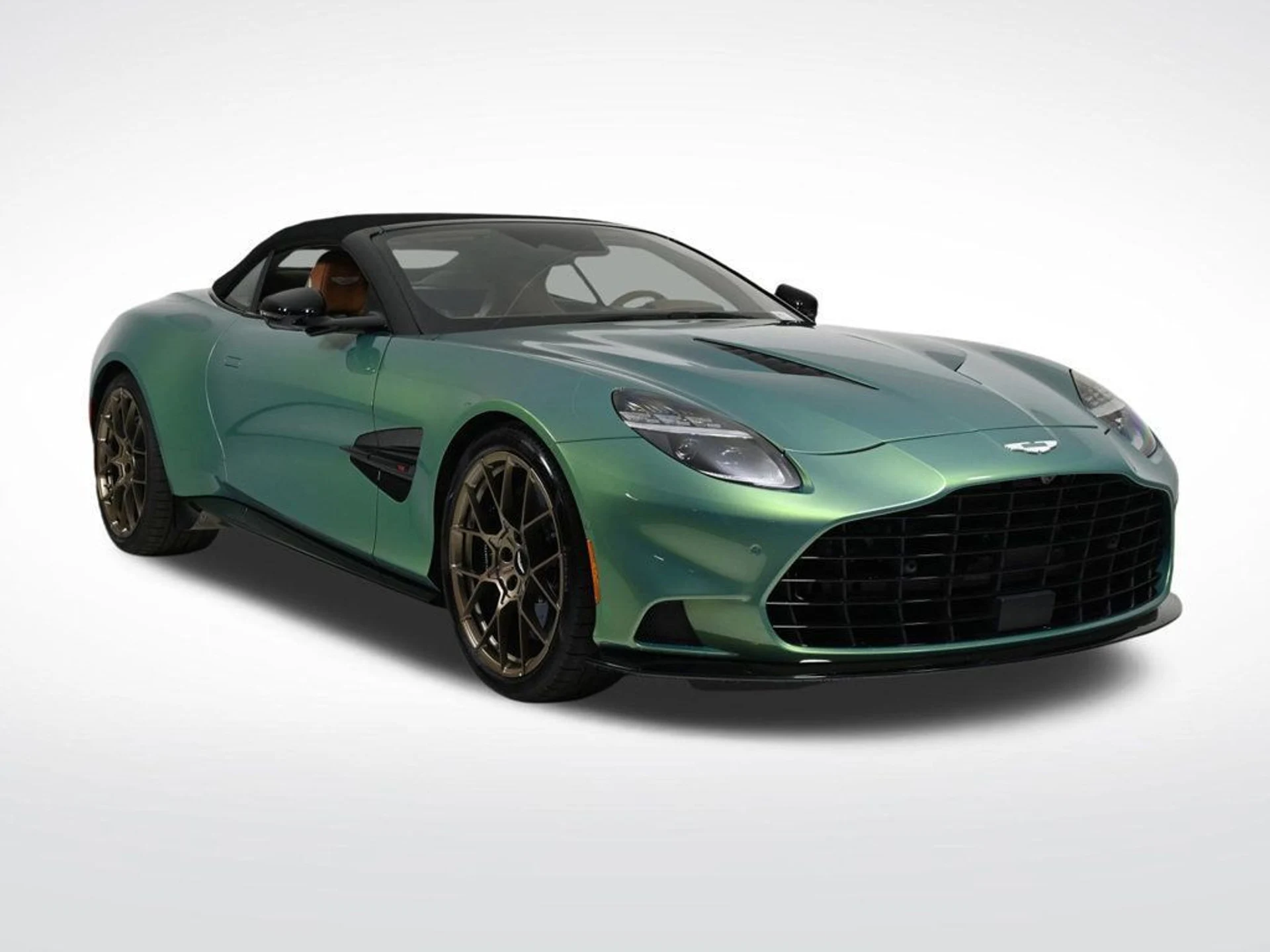 mph007_3473918412_new_2026_aston_martin_vanquish_volante_11350_22936963_7_1024_22b584b1b8