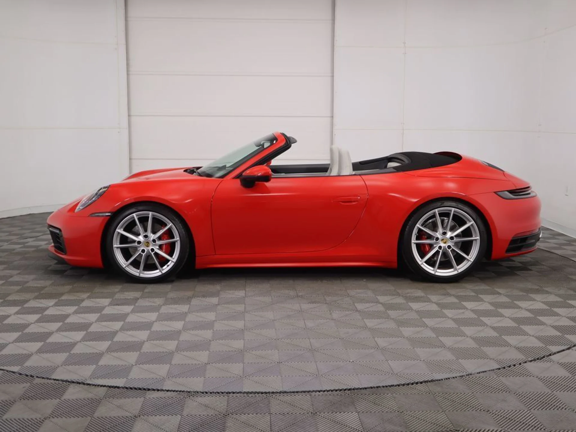 mph007_3476376741_used_2021_porsche_911_carrera4scabriolet_8119_22977692_8_1024_0cefd9623b