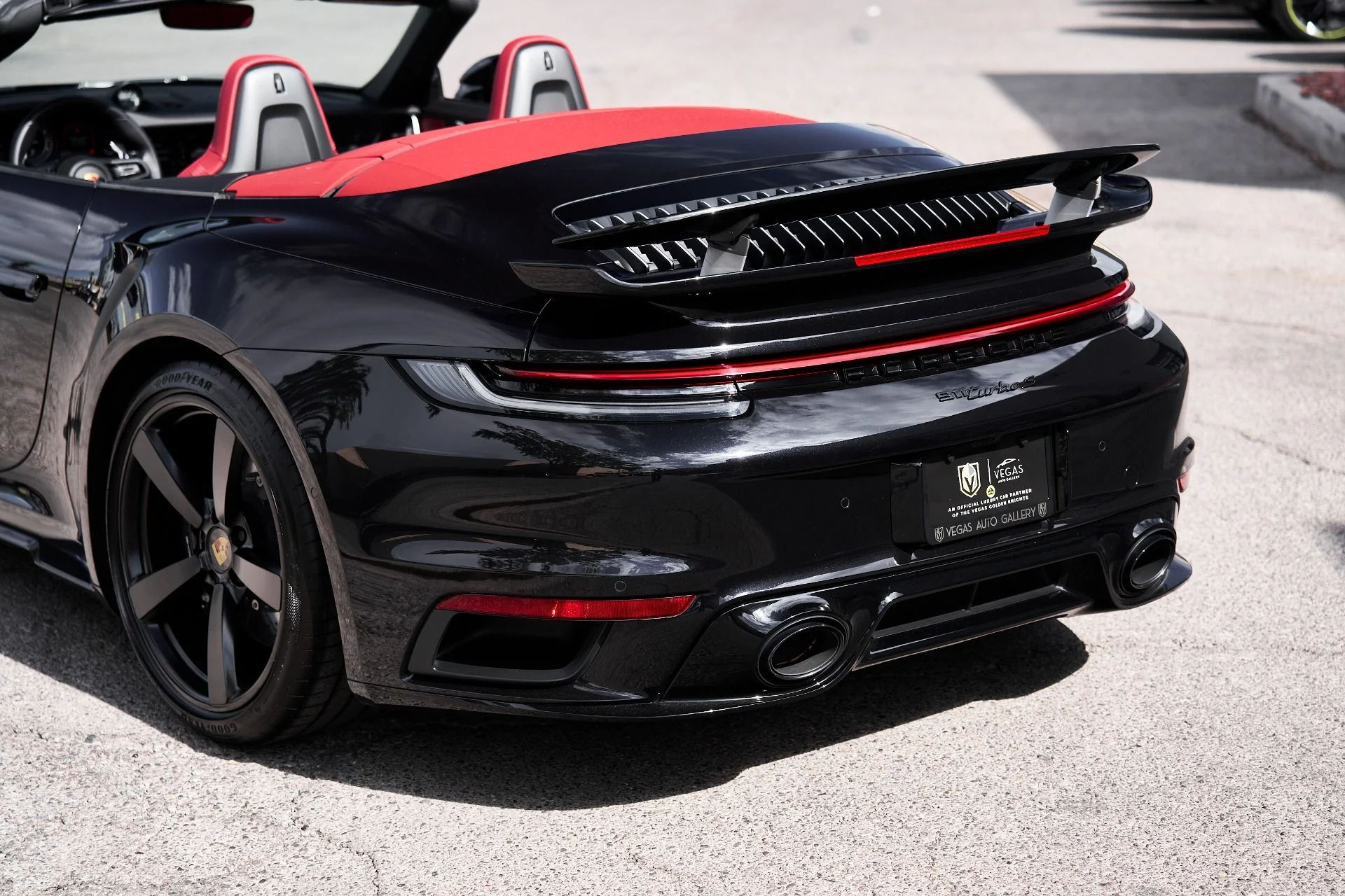 mph007_3481182160_Used_2024_Porsche_911_Turbo_S_1758674549_16d1ebc6f7
