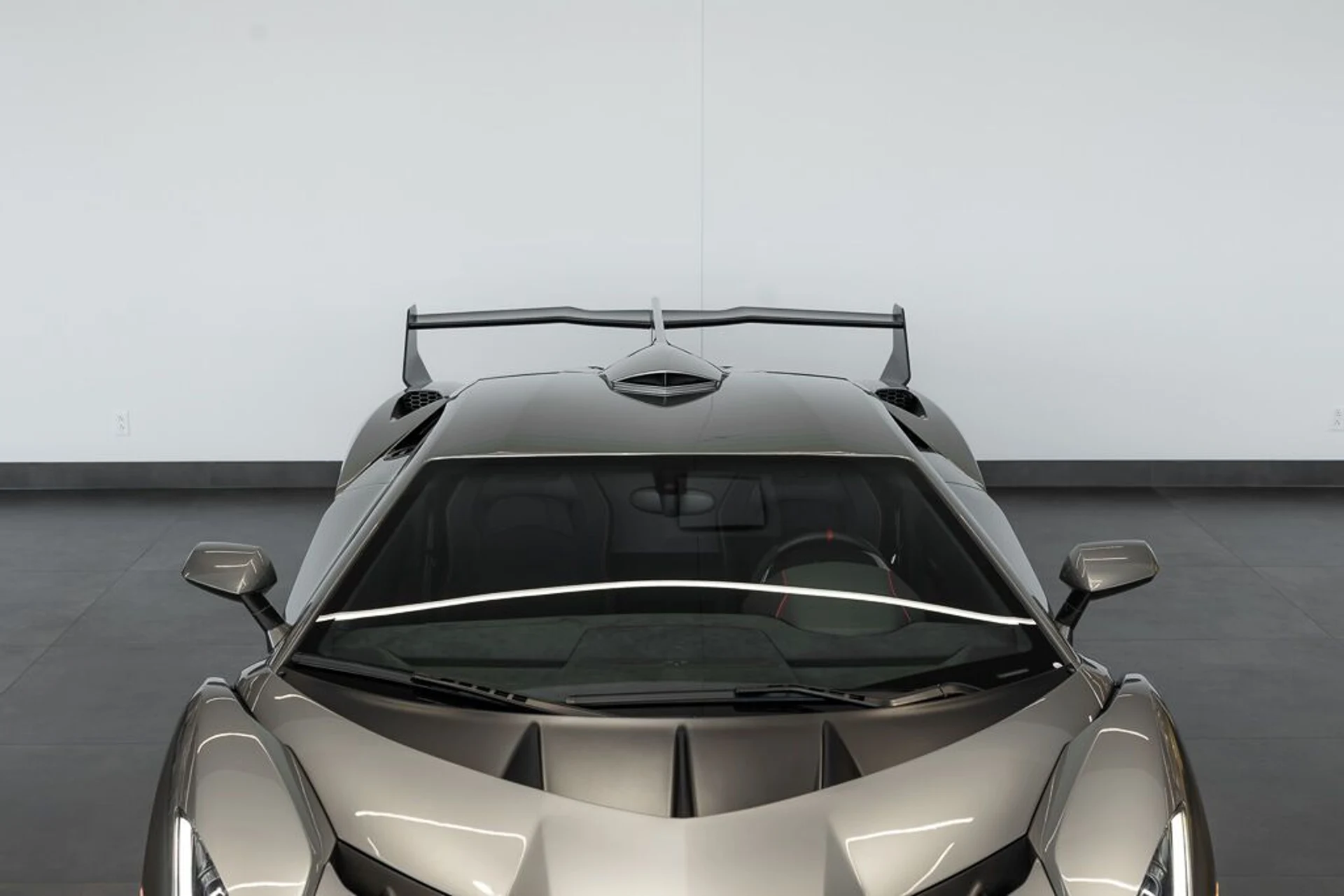 mph007_3492784129_lamborghini_veneno_2014_jpg_v_1779988126_6ed1713745