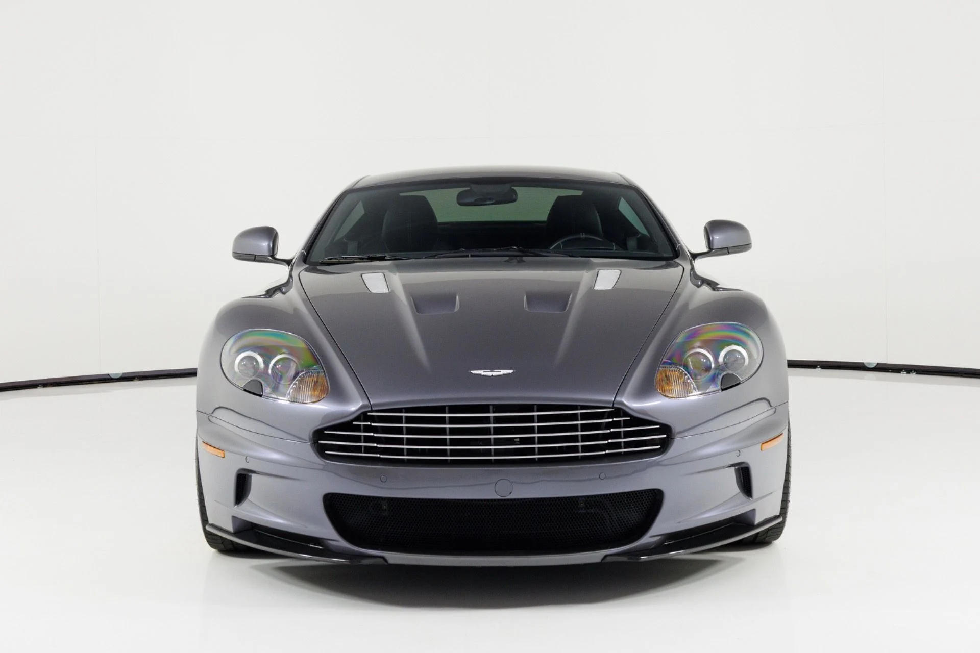 mph007_3493482200_Used_2010_Aston_Martin_DBS_1792190089_6bc660e3d3