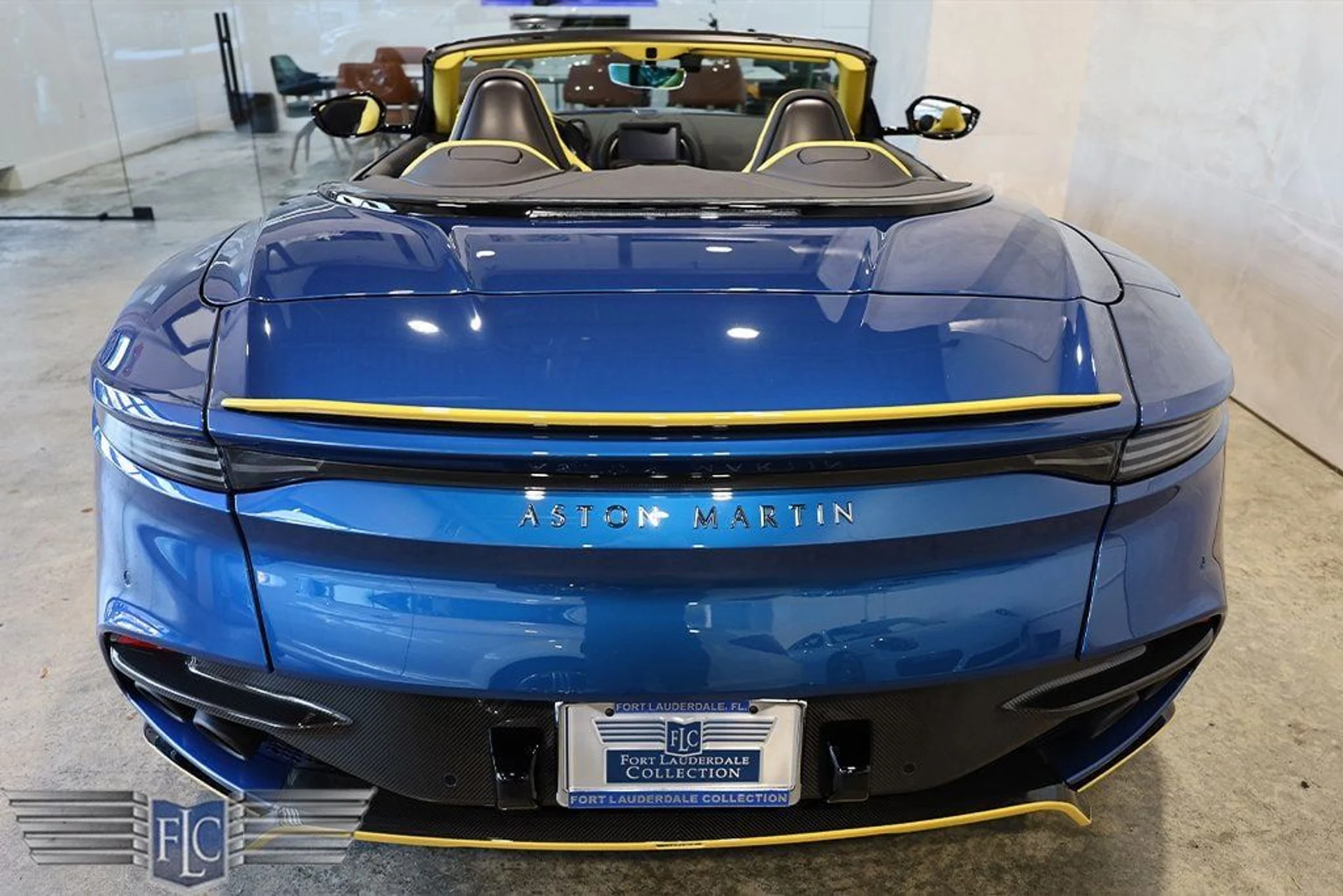 mph007_3493848335_used_2023_aston_martin_dbs_20235volante770ultimate_9689_22994688_8_1024_cb3dc1f921