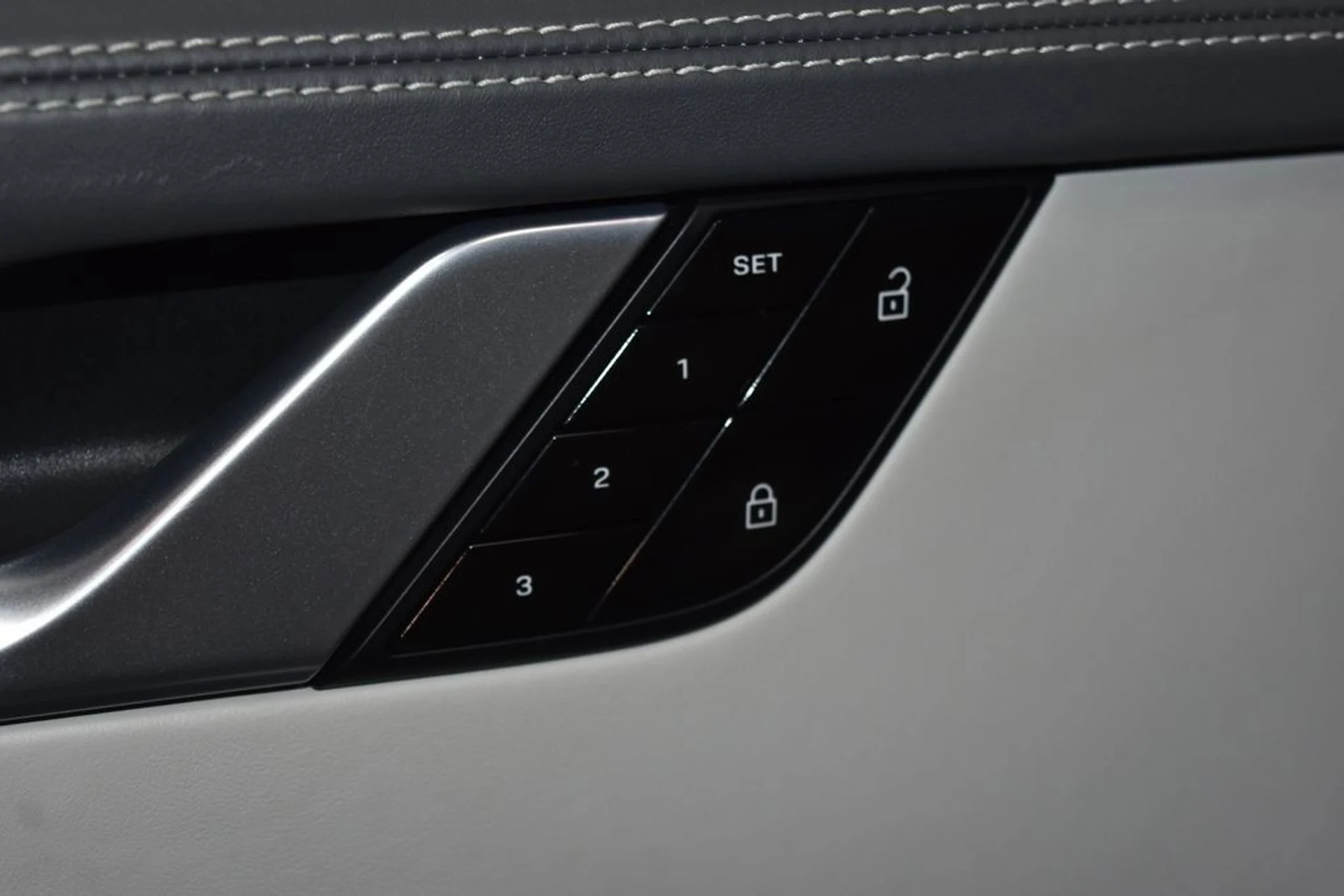 mph007_3495744624_84df2537b195ee7abd3d2929f70eeb67x_2242f8116f