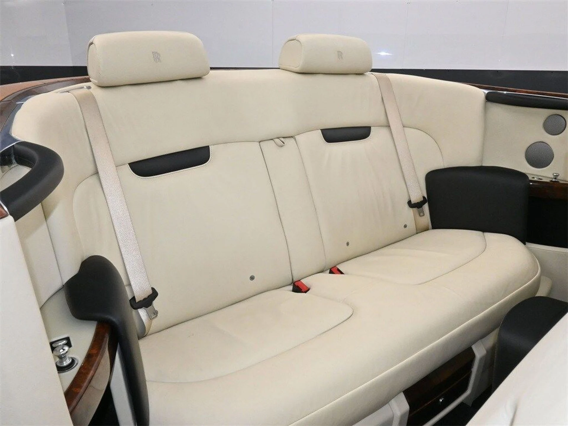 mph007_3510838419_f82421f80daca7901bff8d75d1a5f433x_ad35836871