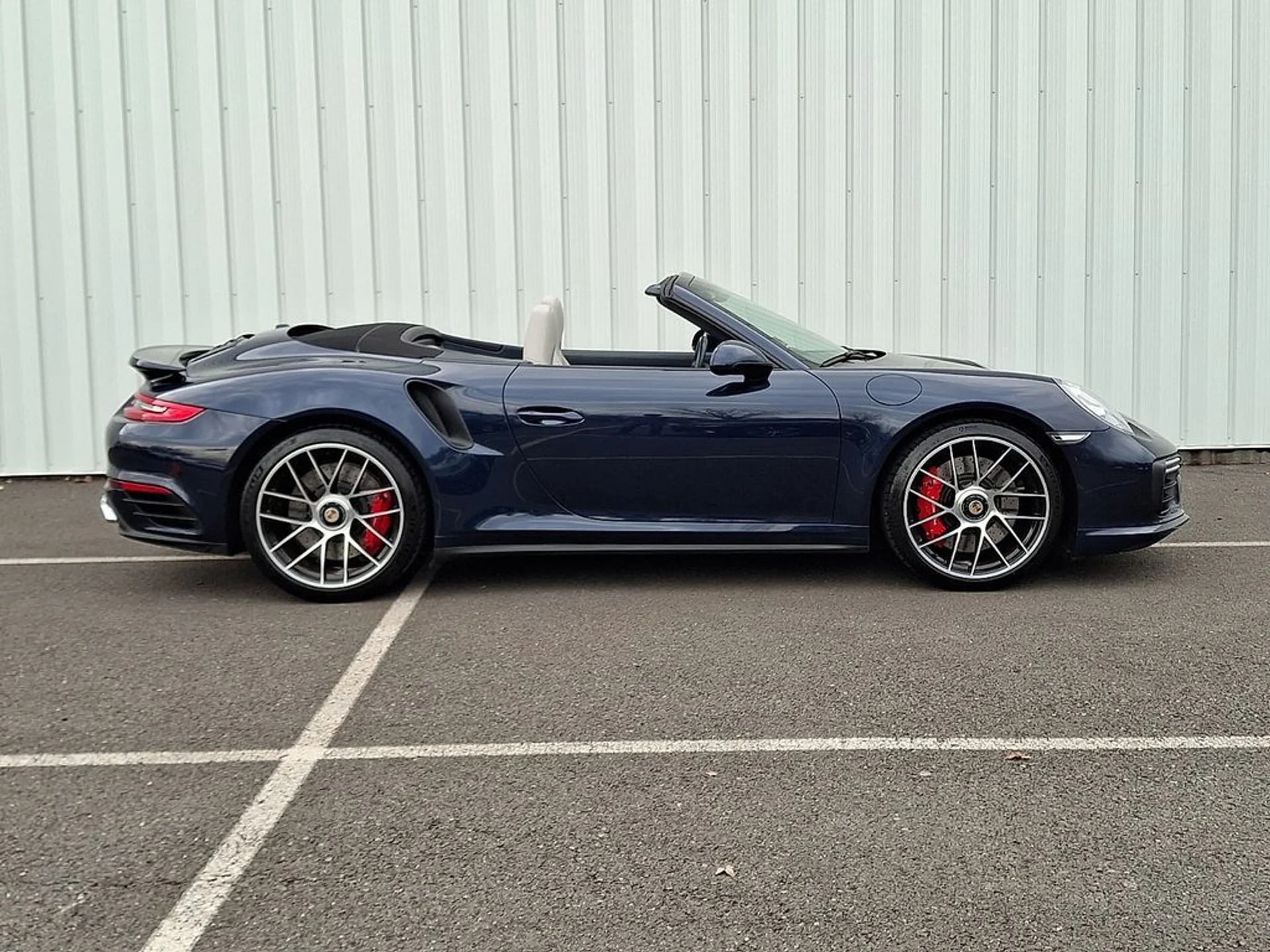 mph007_3511313630_bd3a2e476f133882c6e27279e28beaeax_1dc22096dc