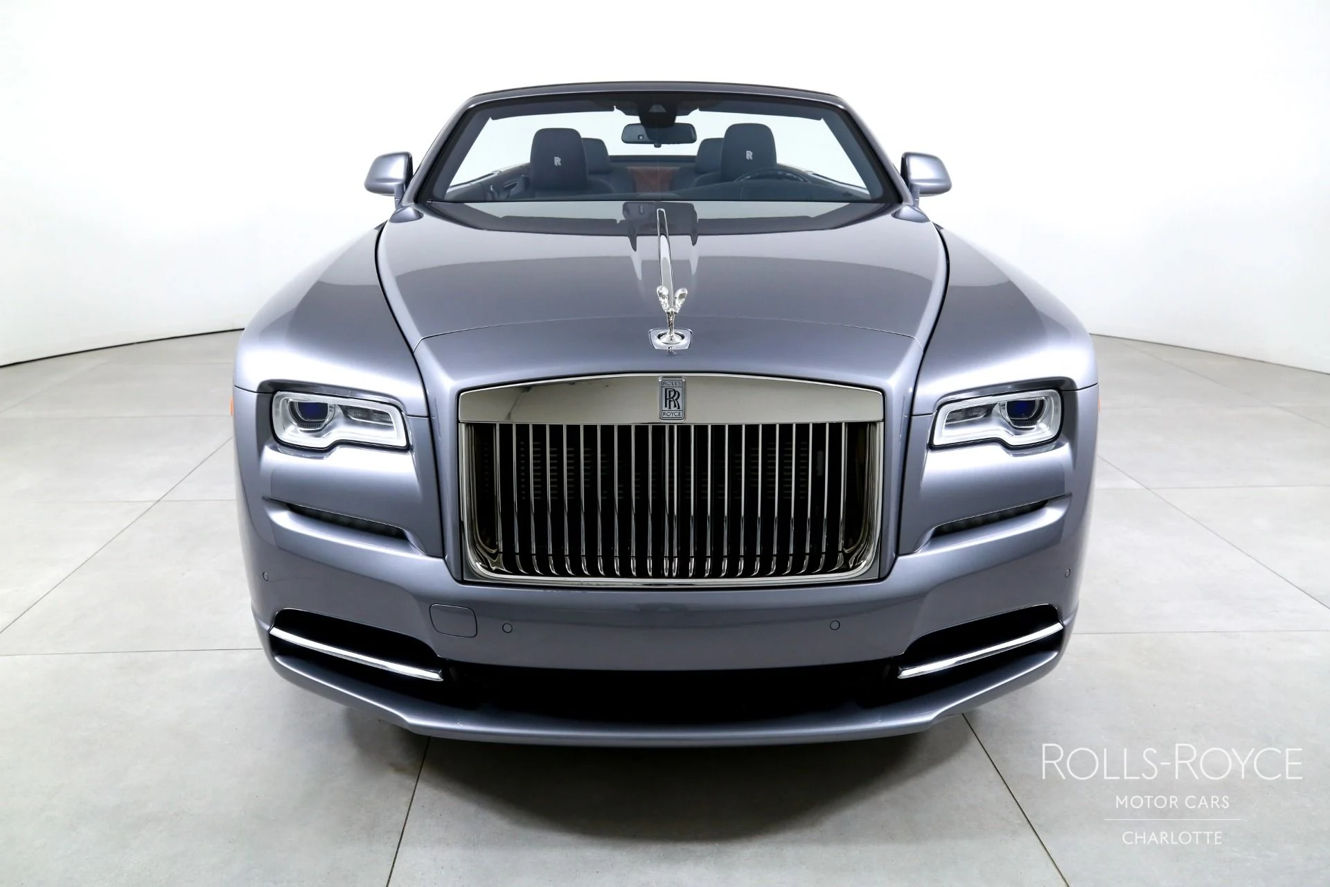 mph007_3516959137_Used_2018_Rolls_Royce_Dawn_1789143044_17d877c42d