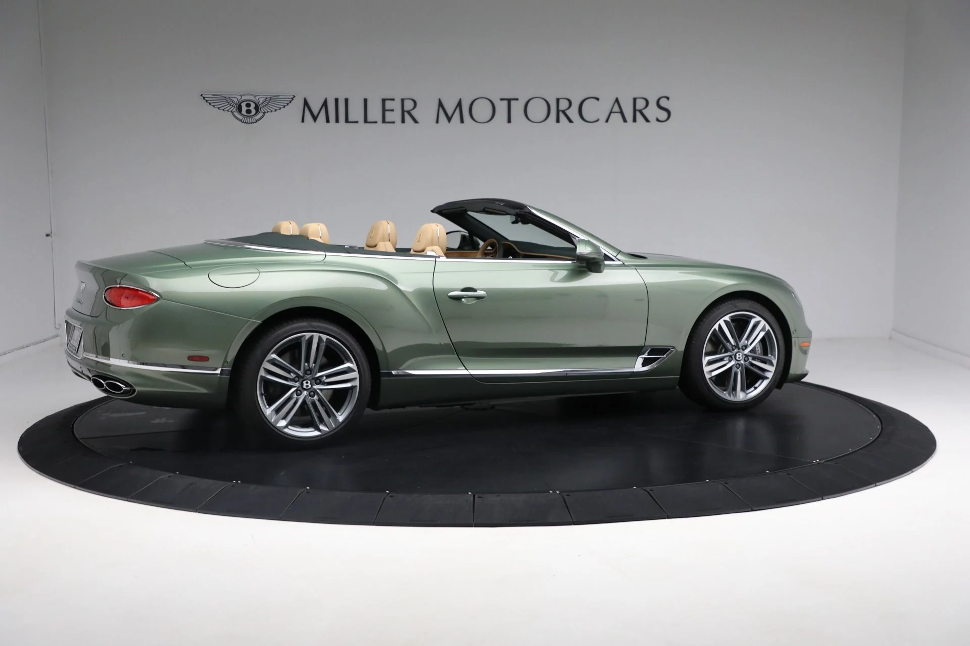 mph007_3522445529_New_2024_Bentley_Continental_GTC_V8_6ab5cf0c16