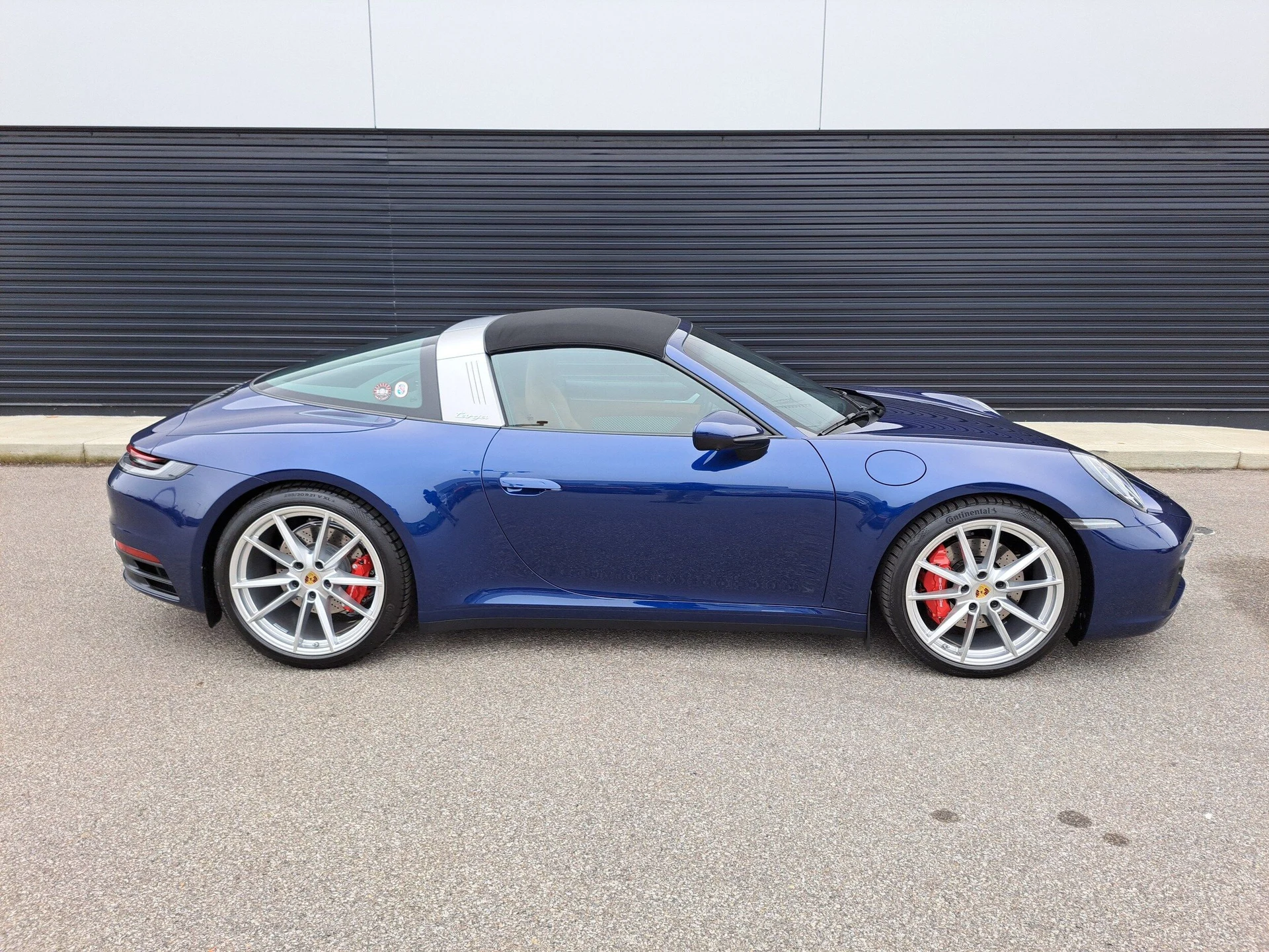 mph007_3523438852_64a83ec1c410630c16b65b59d088c523x_a7ab950570