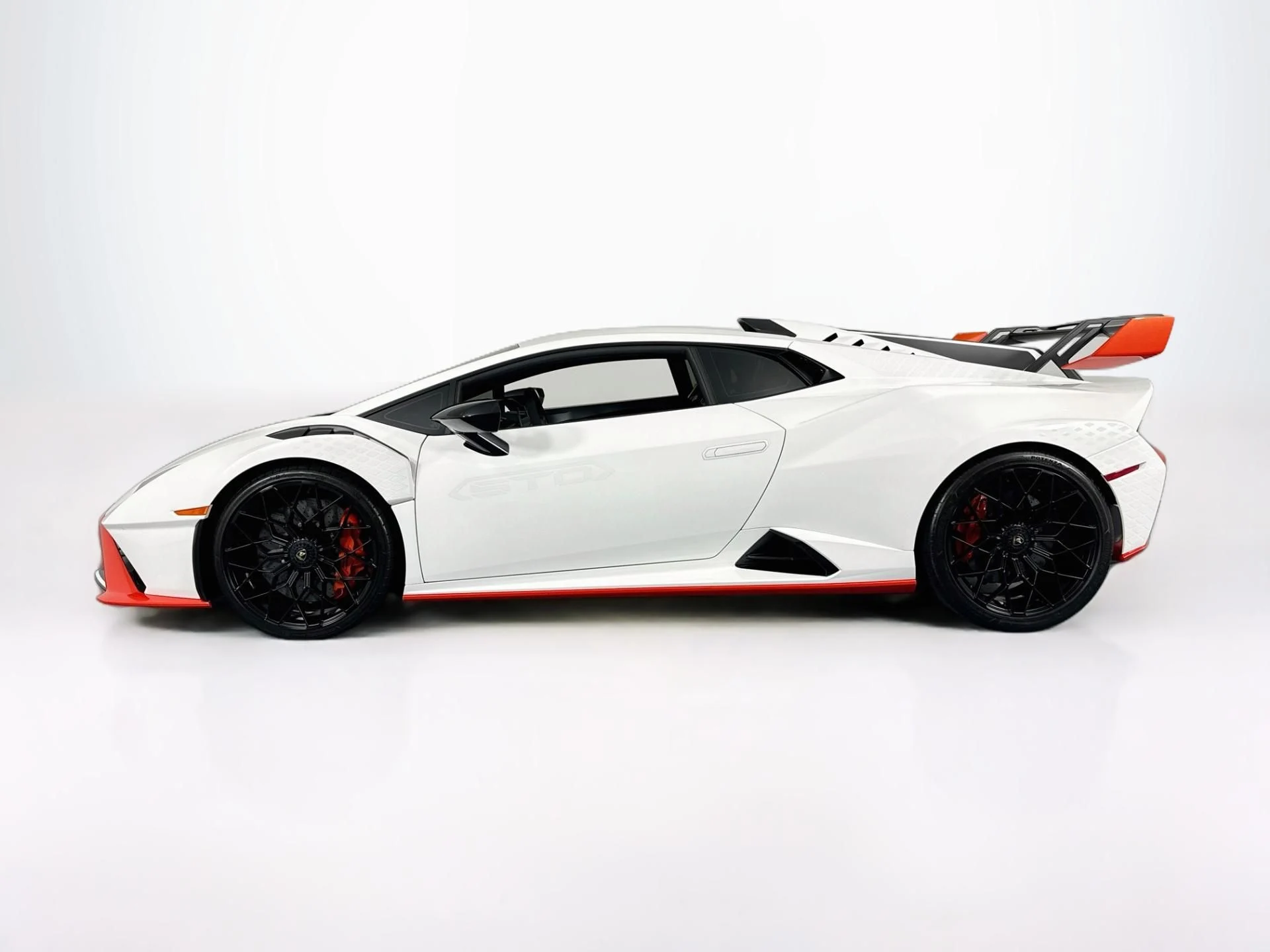 mph007_3526326237_Used_2022_Lamborghini_Huracan_STO_1789147571_4e38fcc177
