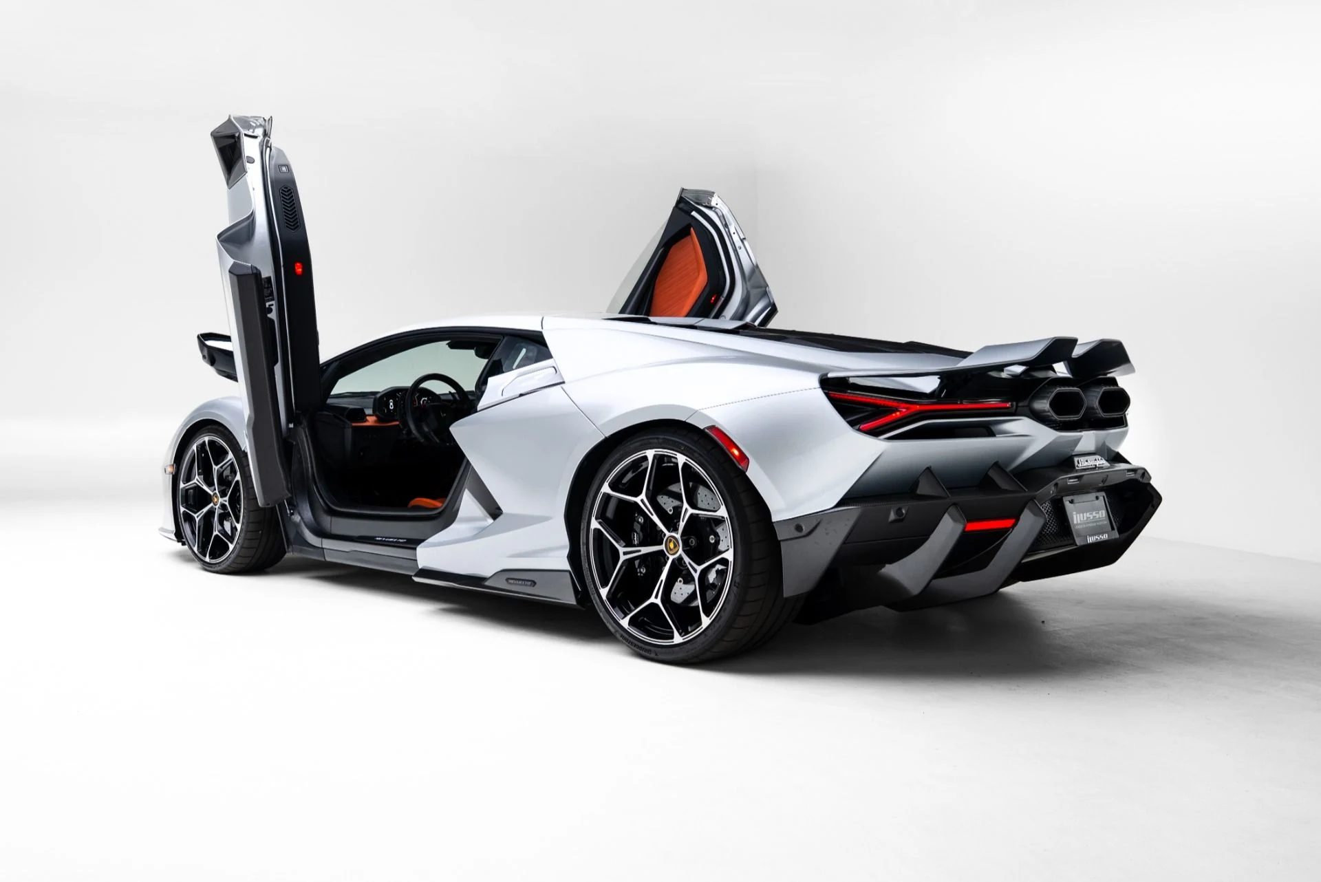 mph007_3533310734_Used_2025_Lamborghini_Revuelto_1770663111_e31710359d