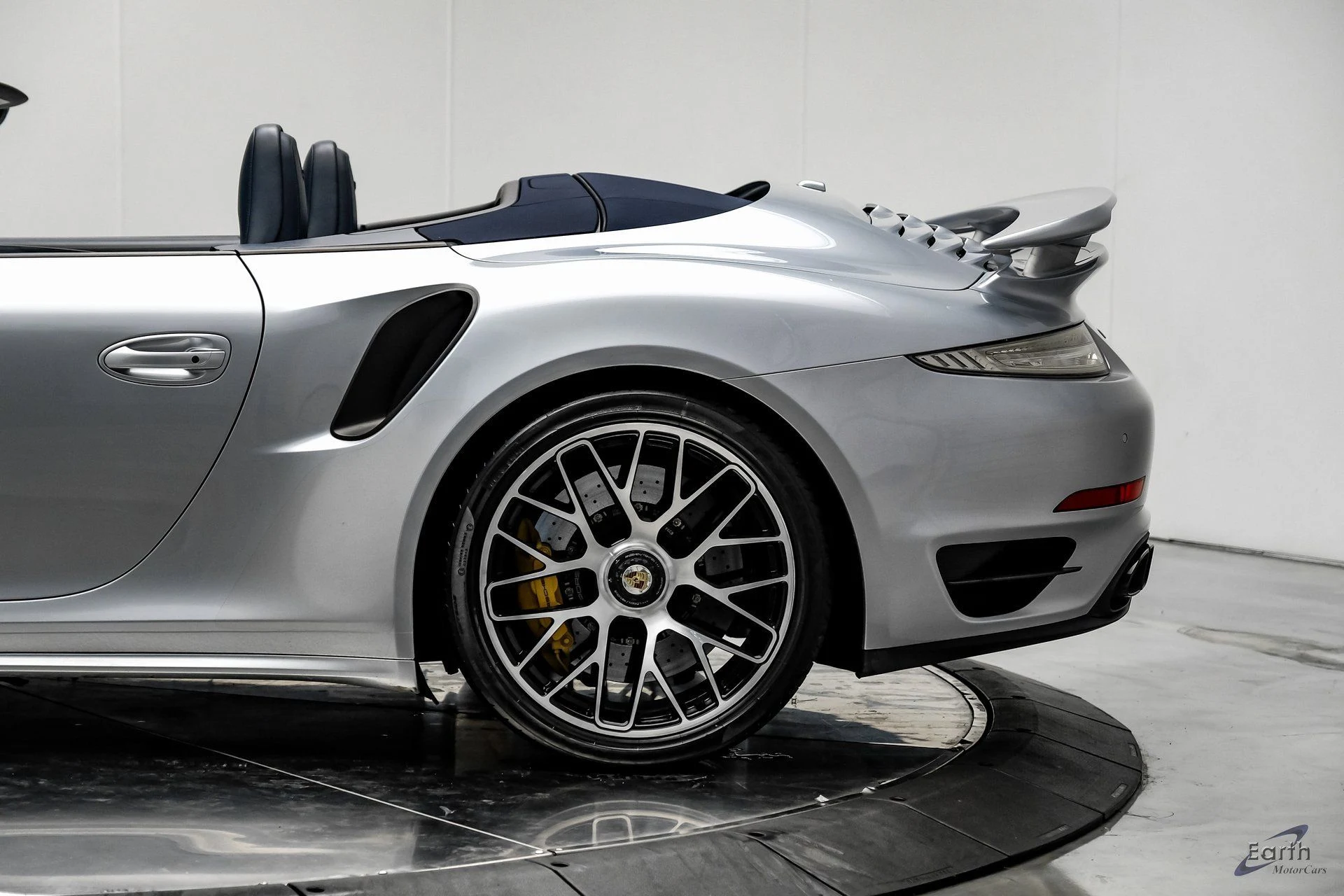 mph007_3535022586_64abfd64da82a6d537ceeab9d83e7088x_657b2abae8