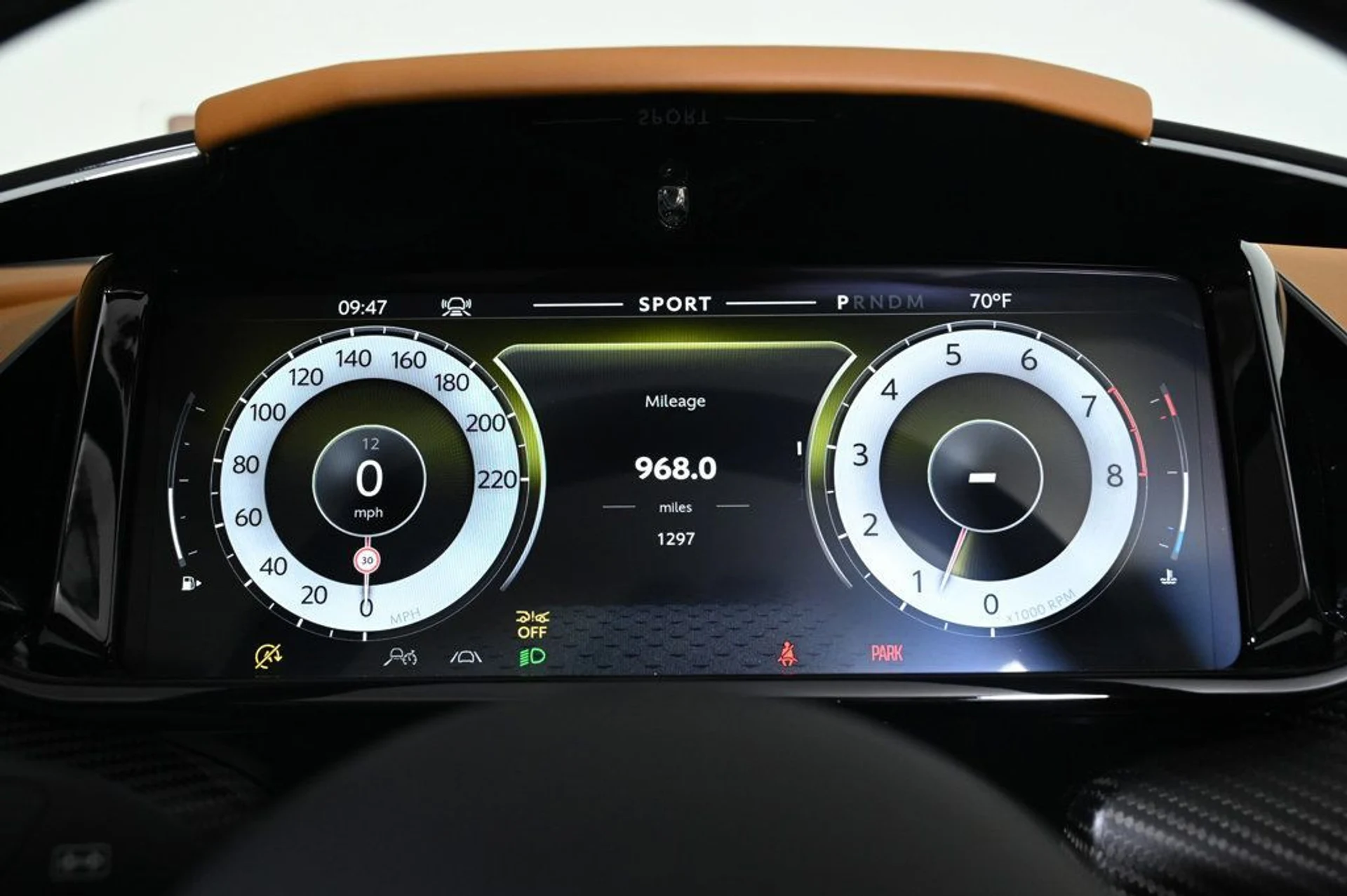 mph007_3541230780_used_2026_aston_martin_vantage_base_11350_22991010_7_1024_5f2e0b27d3