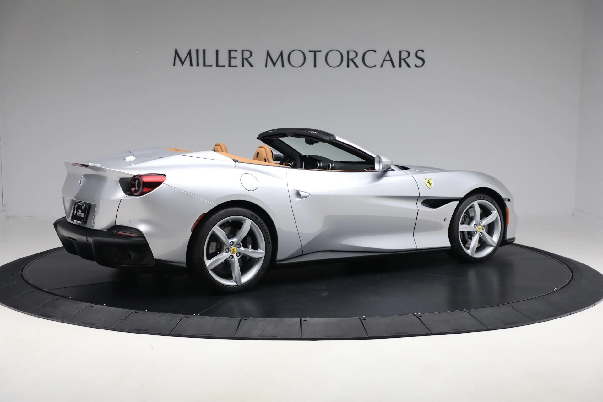 mph007_35483070_Used_2022_Ferrari_Portofino_M_4d1a9c1049