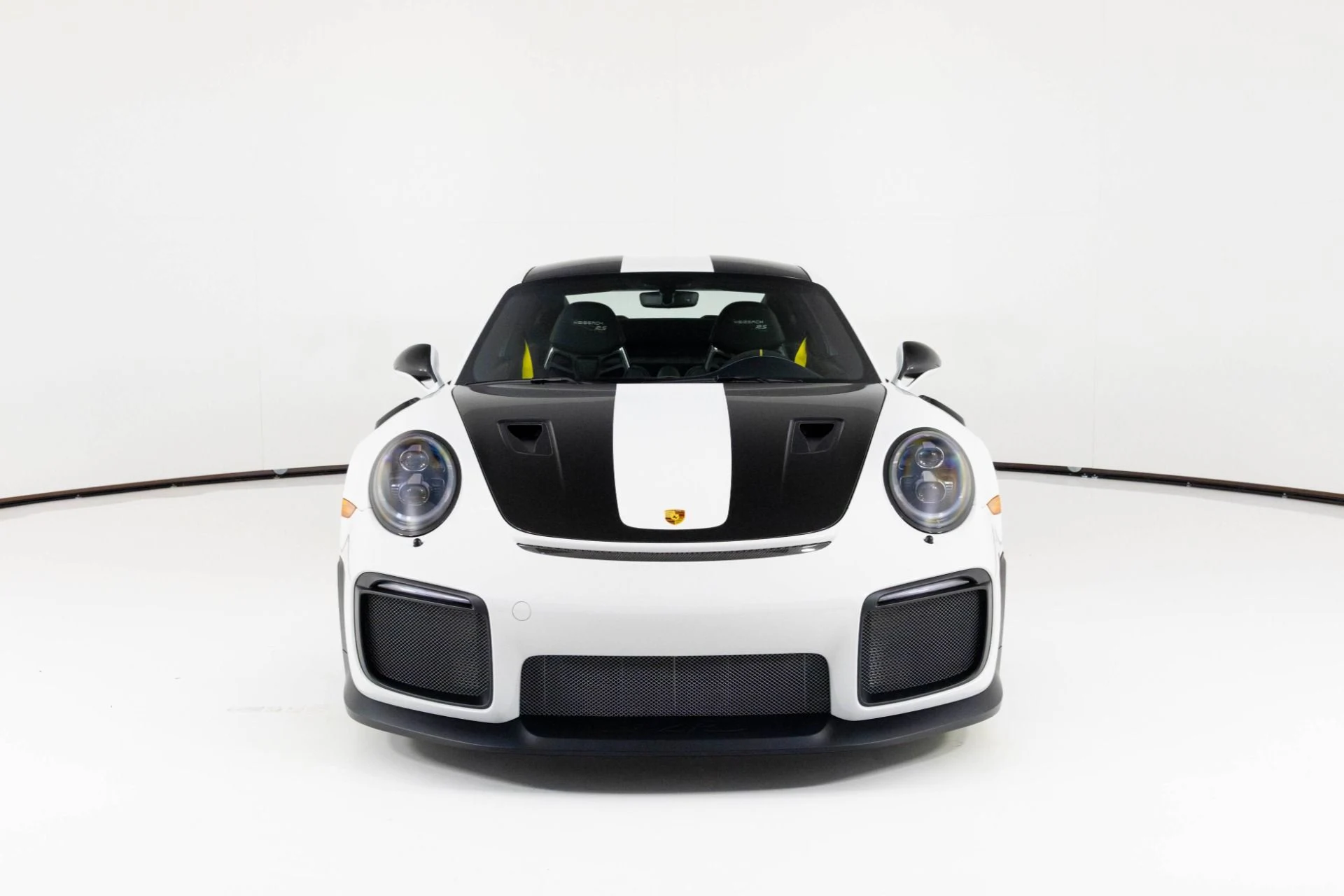 mph007_355103351_Used_2018_Porsche_911_GT_2_RS_1762386655_aa1cdd2d69