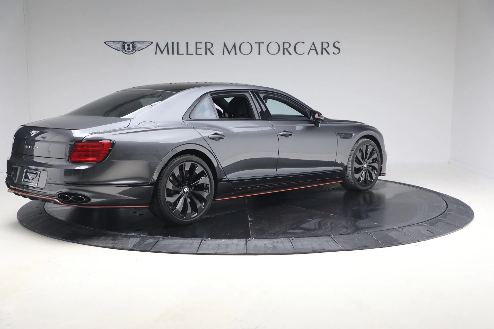 mph007_3552475489_Used_2022_Bentley_Flying_Spur_V8_1770156779_4f7aa558a9