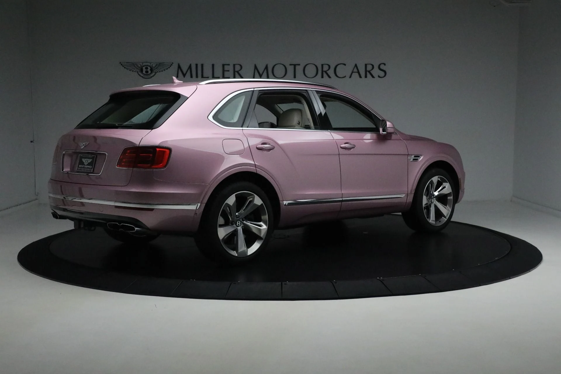 mph007_3563150533_Used_2019_Bentley_Bentayga_V8_1721831801_452469da11