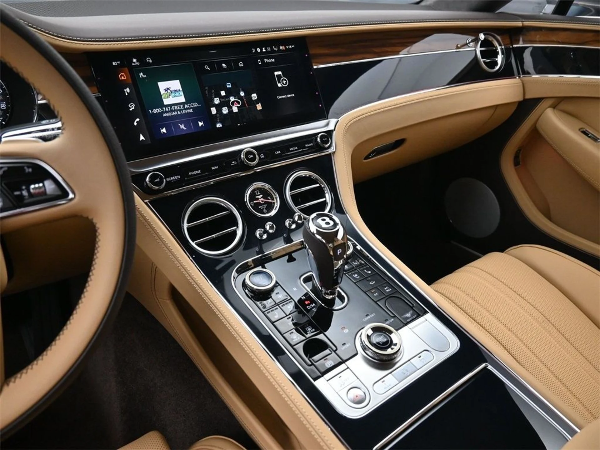 mph007_3567790848_0c2608a0be77ab68ecb70e55ec1ac524x_11e665edd9