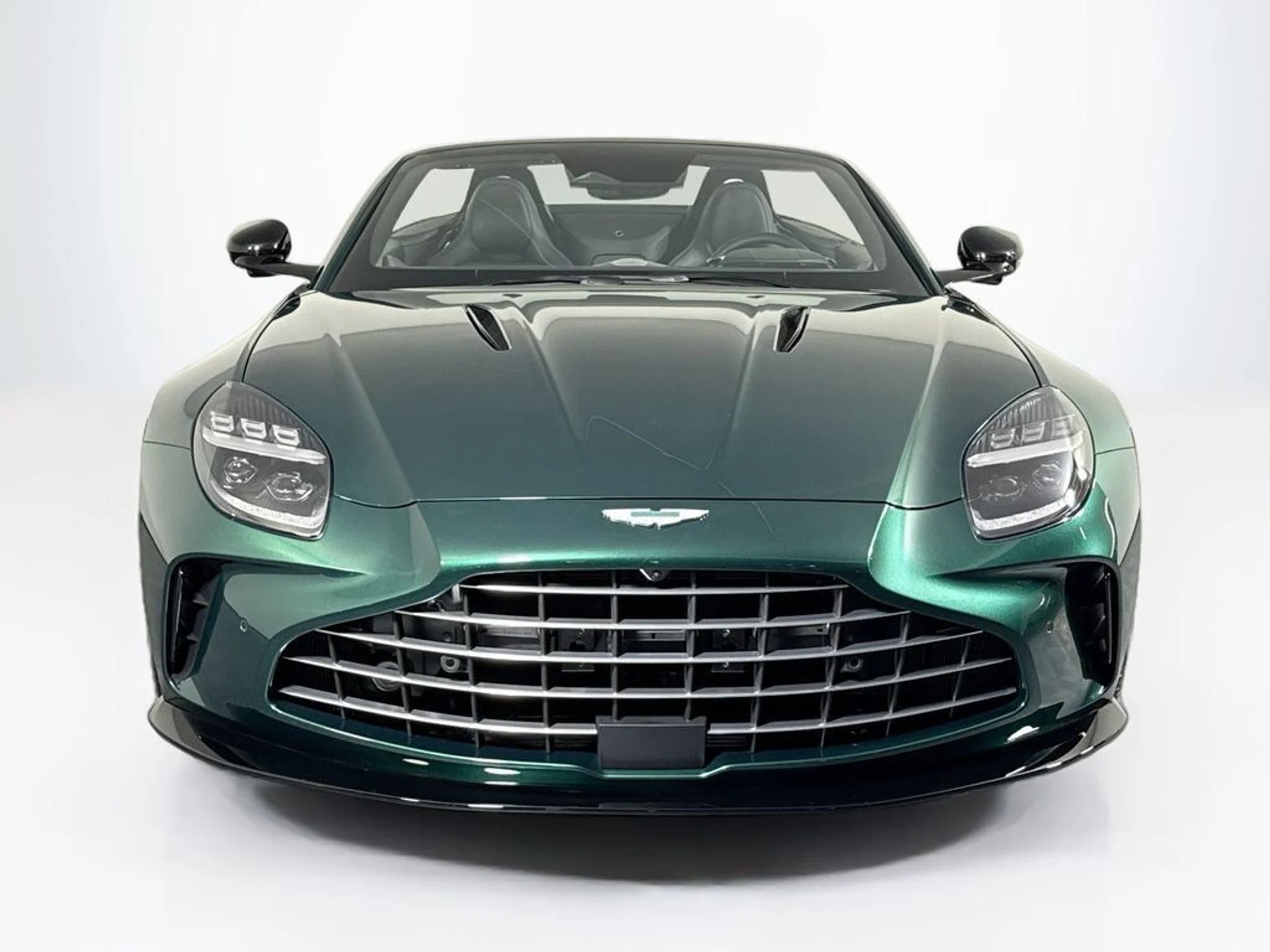 mph007_3572100775_new_2026_aston_martin_vantage_sroadster_11350_23064994_8_1024_2e36bb9aef