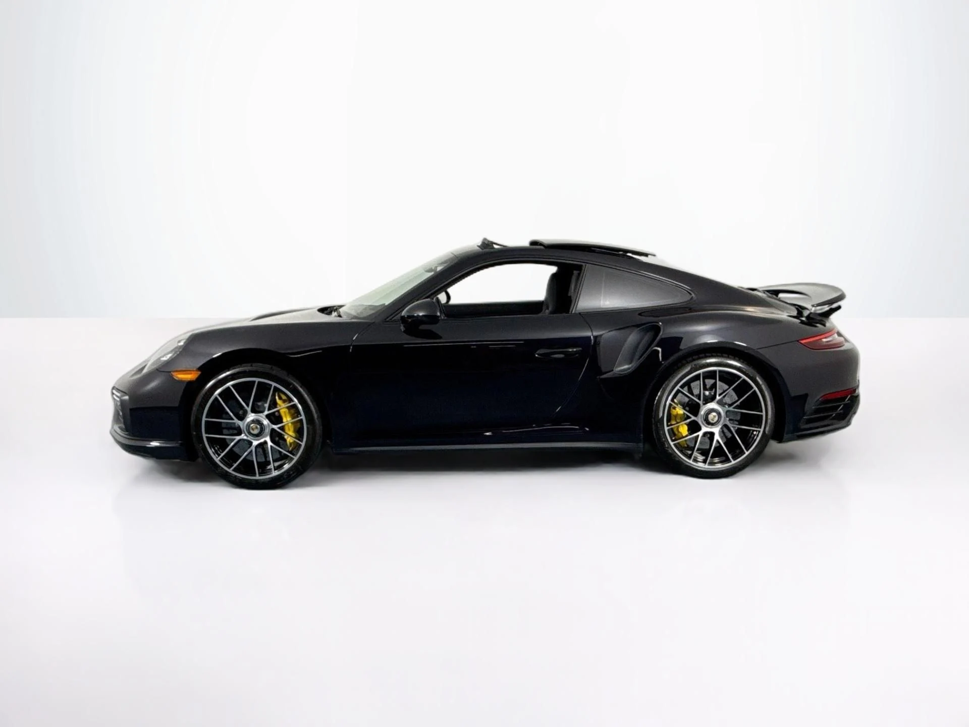 mph007_3582185374_Used_2019_Porsche_911_Turbo_S_1782334224_31d147fcb1
