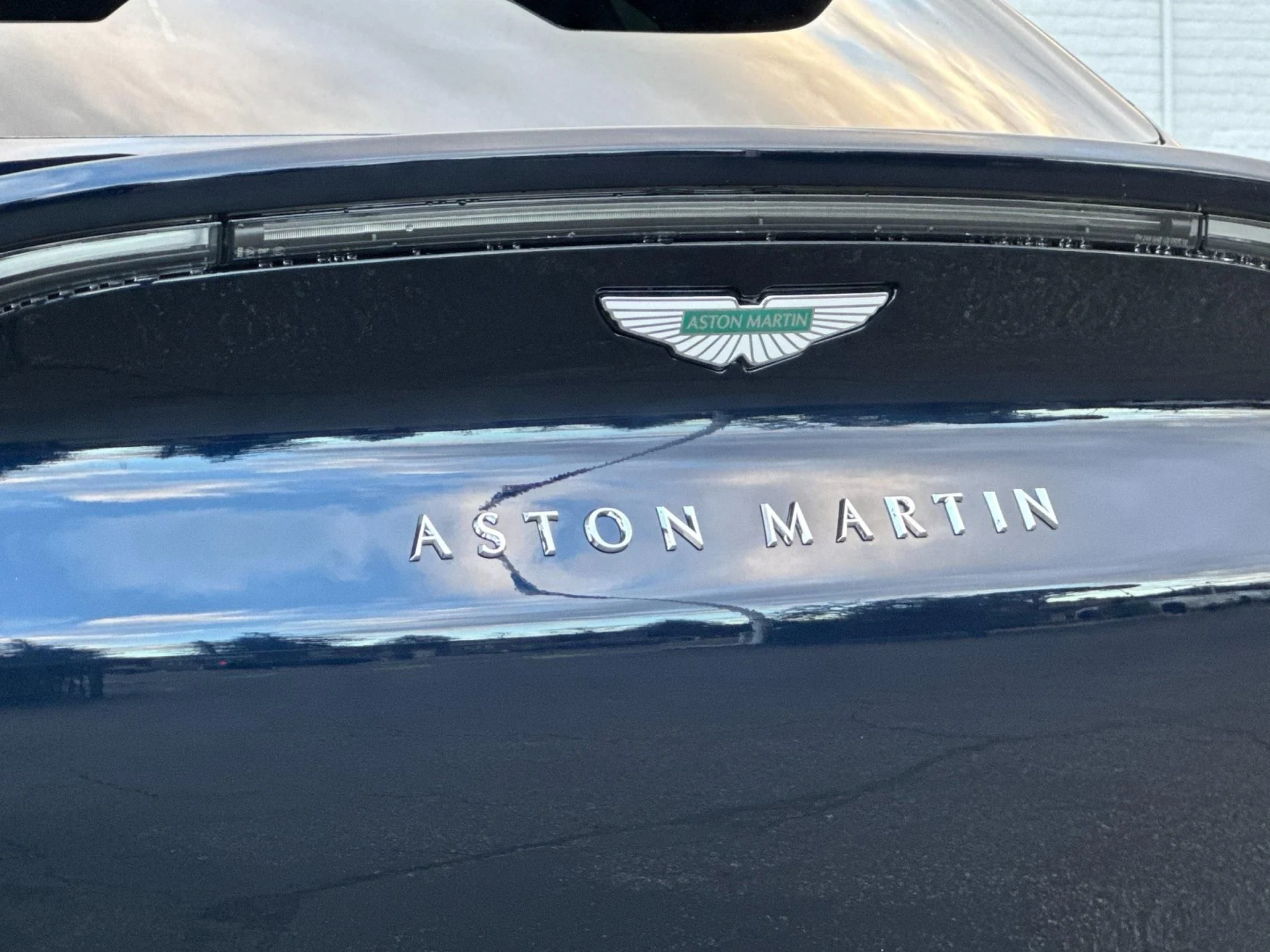 mph007_3586291134_New_2026_Aston_Martin_DBX_707_1767798688_e44d442d11