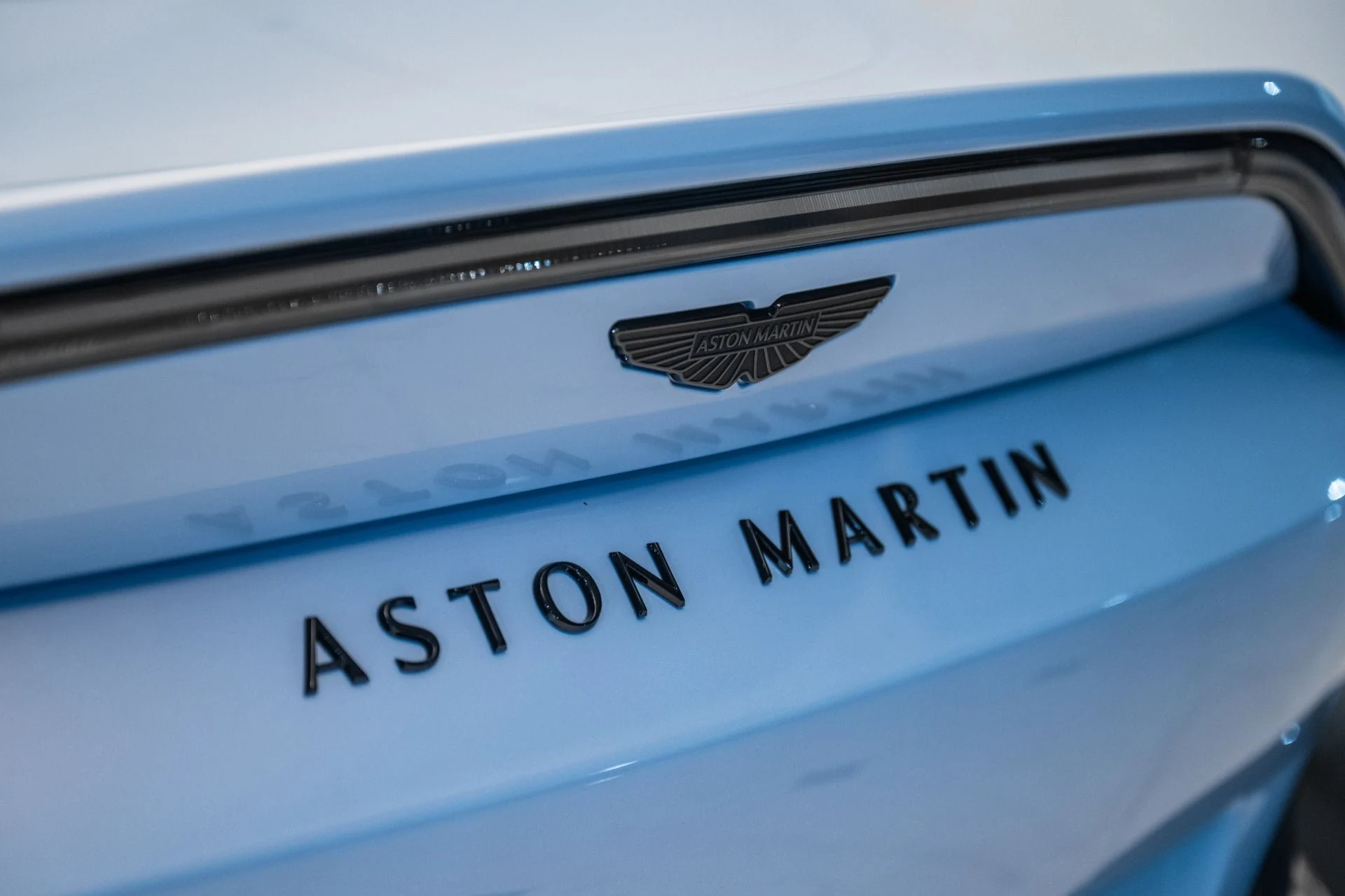 mph007_3588009536_New_2026_ASTON_MARTIN_VANTAGE_1759240597_19bc48141b