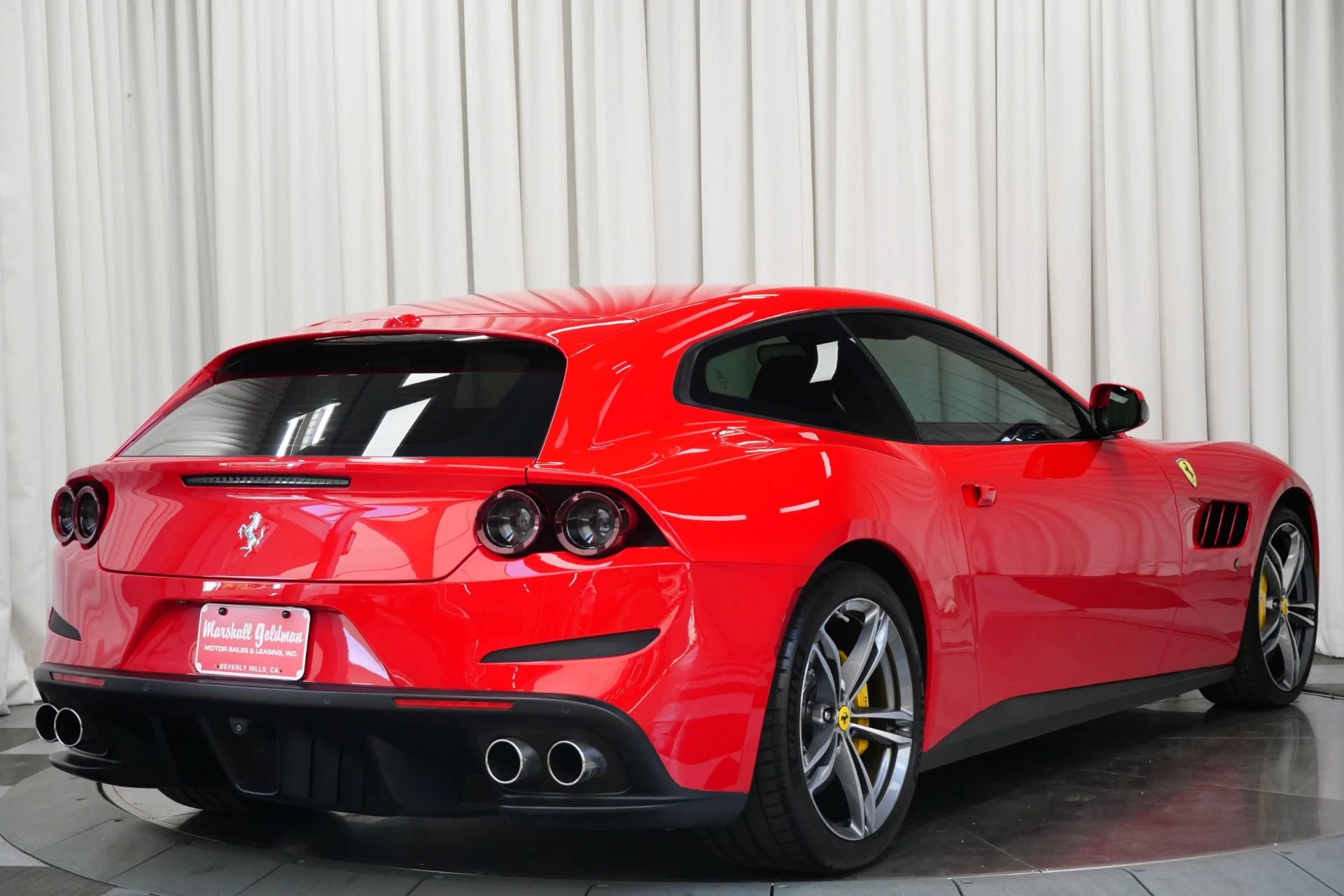 mph007_3606771011_Used_2018_Ferrari_GTC_4_Lusso_V12_1752852252_d80a411ced