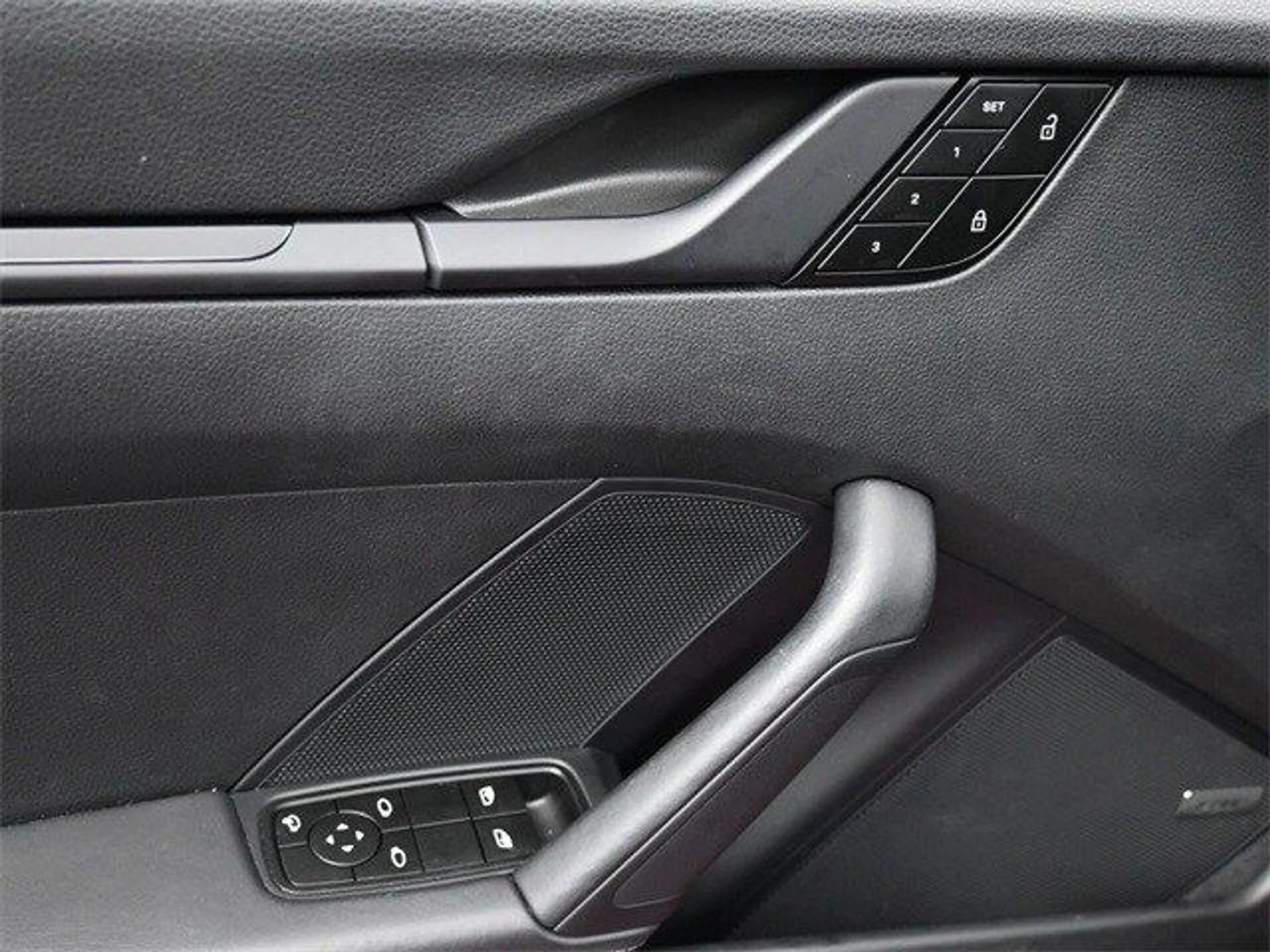 mph007_3606850465_3829326796cca49b35612851e3b7c4a1x_bee5f6bd3c