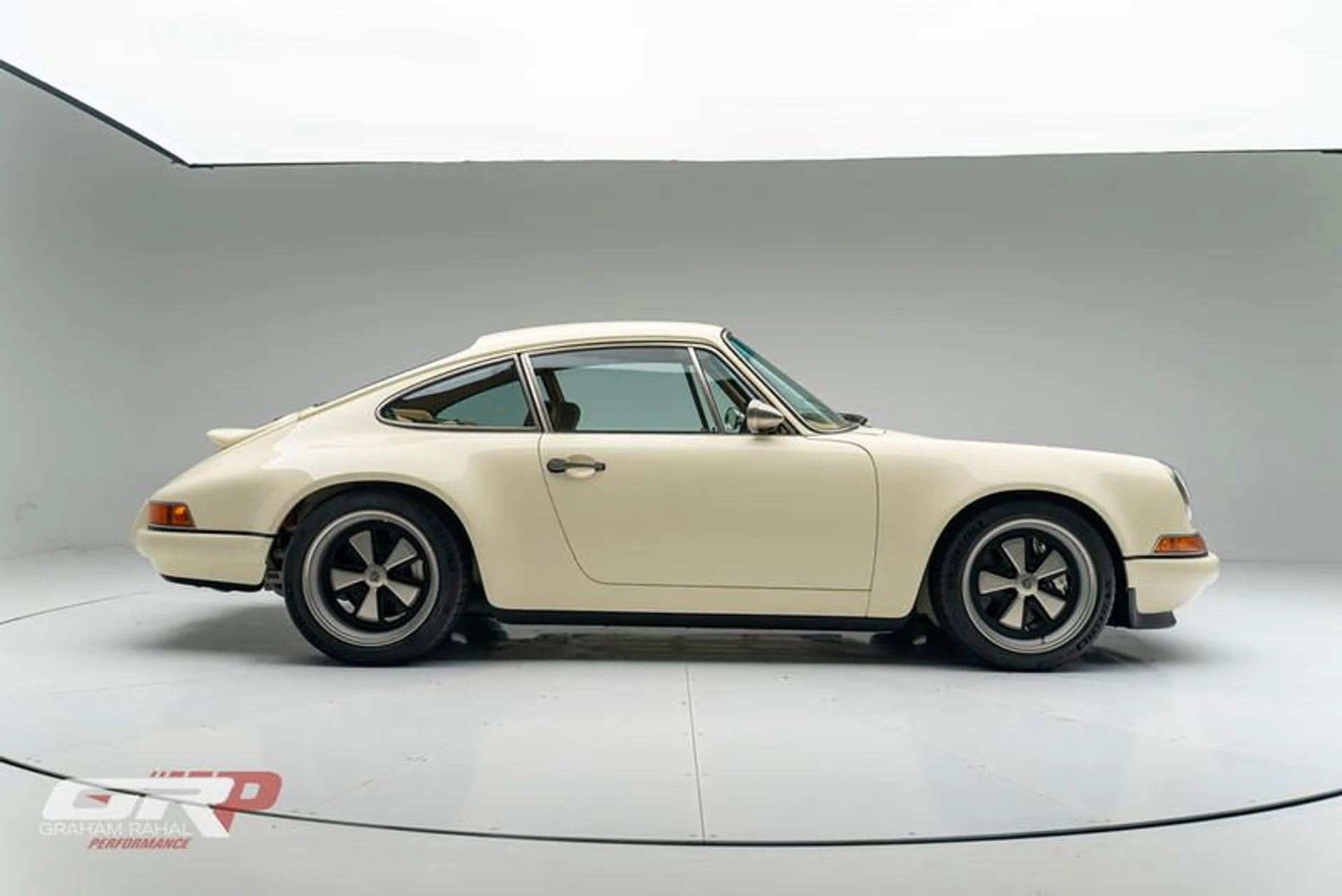 mph007_3618764452_C29_F98_C4_8710_42_AC_B20_C_2_D4_F63_AA_7_E31_645177e5cc