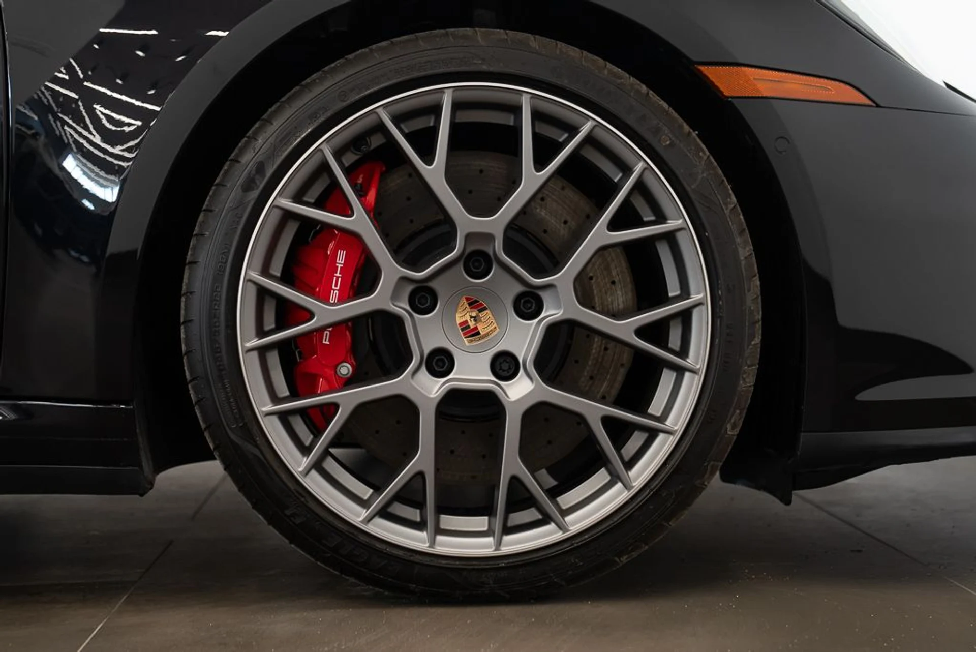 mph007_3624889027_porsche_911_2025_jpg_v_1775165756_516fb5ec53