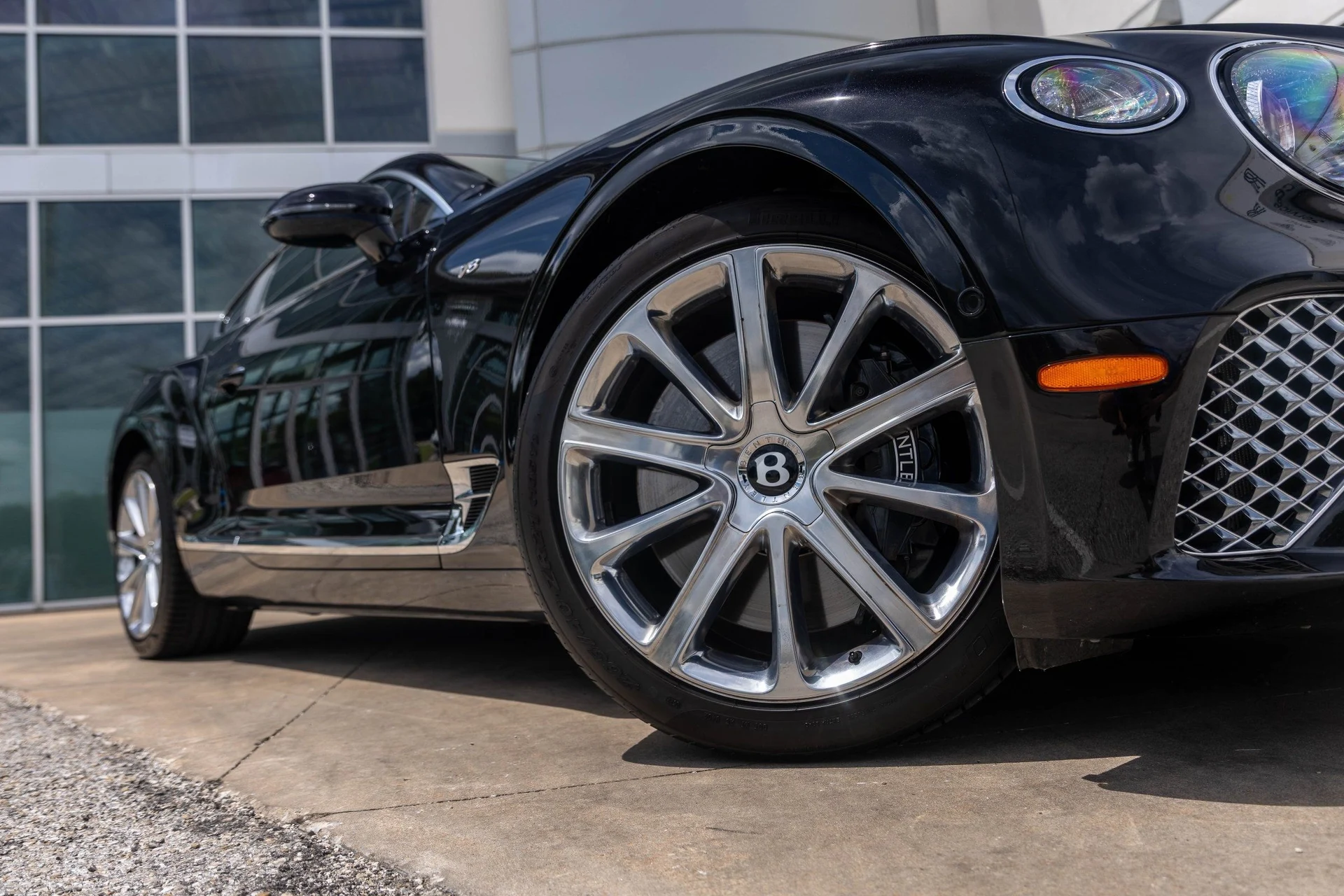 mph007_3625358248_Hi_Tech_Luxury_Imports_LLC_SCBCG_2_ZG_6_NC_090901_image_7_cfccb1a48e