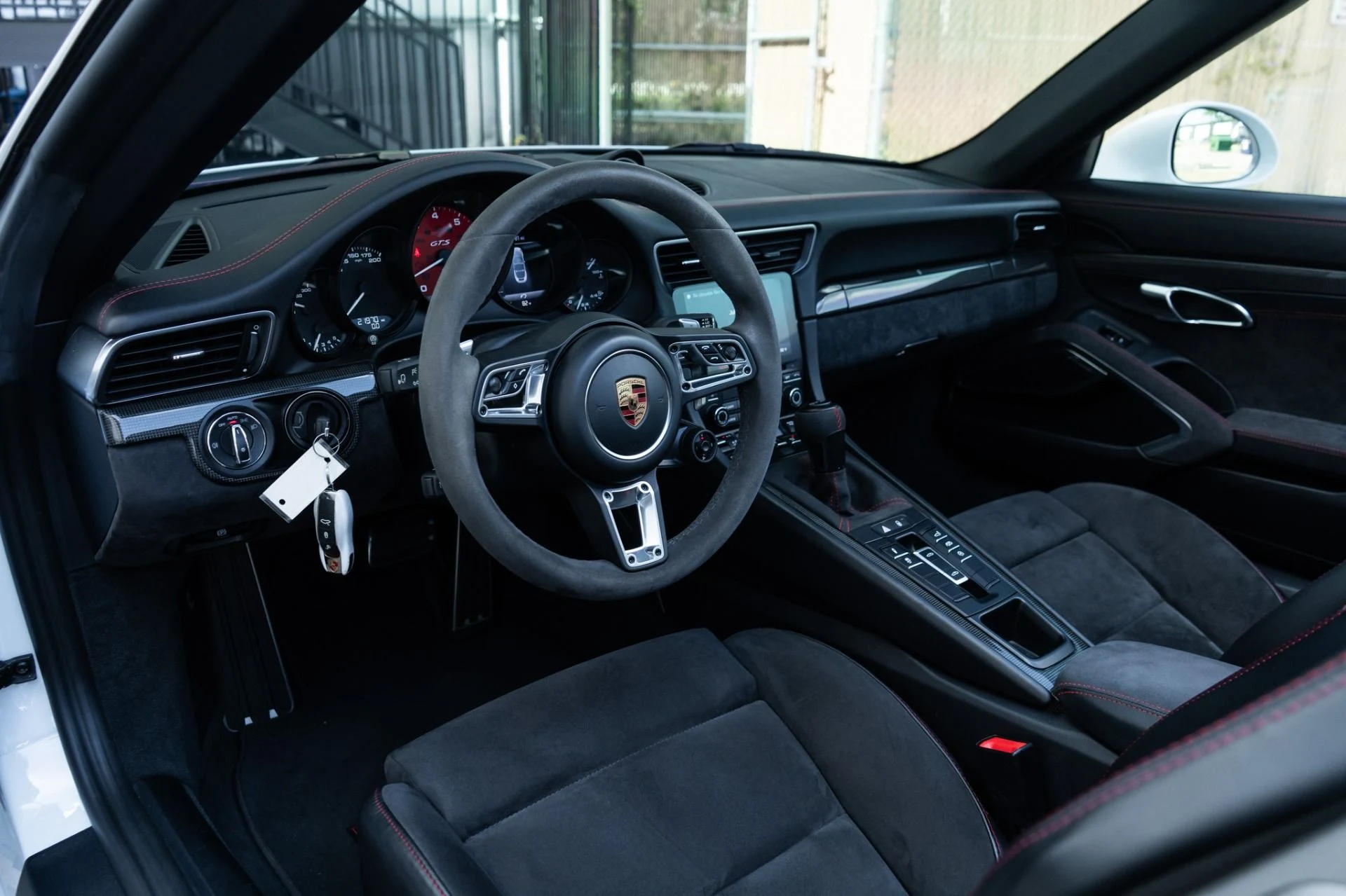 mph007_3626715412_Used_2018_Porsche_911_Targa_4_GTS_1791238615_b90e99ca3f