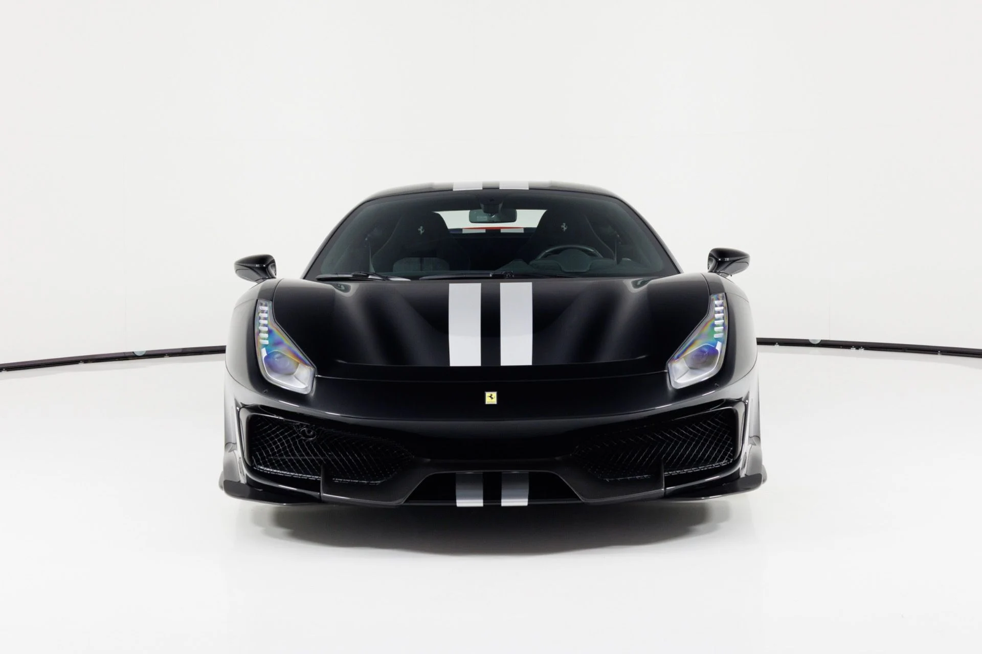 mph007_3629700342_Used_2019_Ferrari_488_Pista_1781884382_15d9a91c58