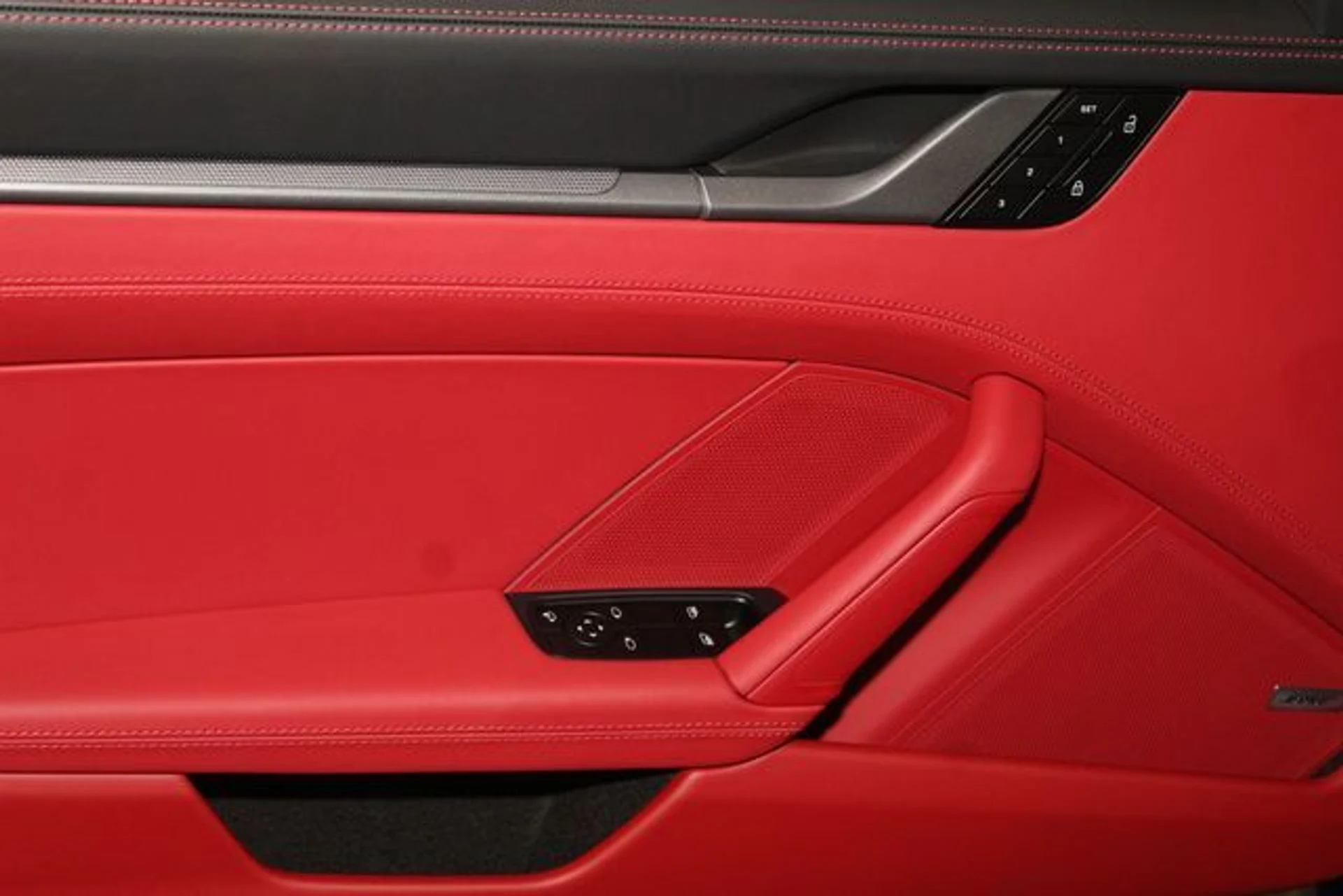 mph007_363999997_b0a2b8a1b036e3a523ffd2156d033af6x_a1ed985a31