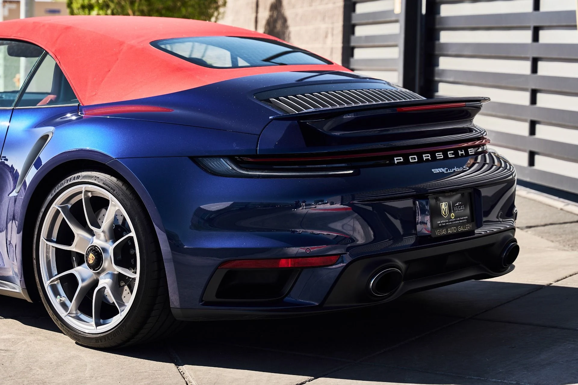 mph007_3641129270_Used_2024_Porsche_911_Turbo_S_1790299308_ffde37bb5b