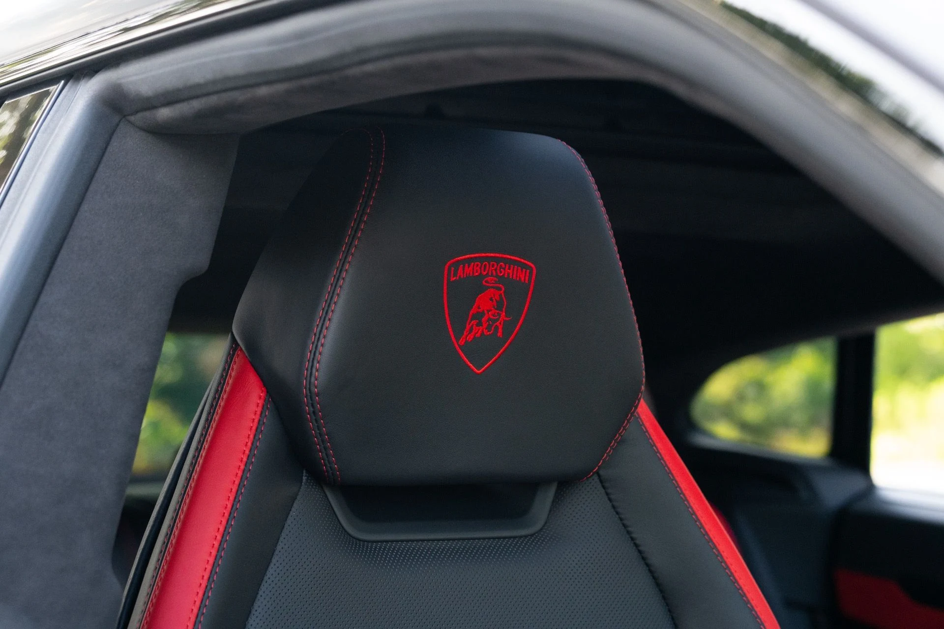 mph007_3653314077_Used_2024_Lamborghini_Urus_S_1781216022_4ec7edd871