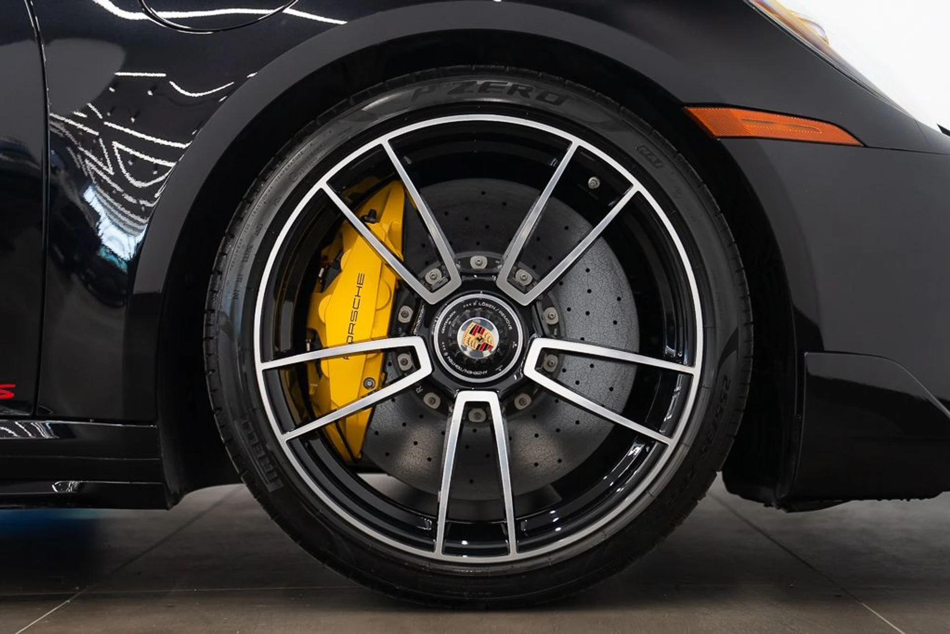 mph007_3654374722_porsche_911_2021_jpg_v_1776180195_045e7c0c92