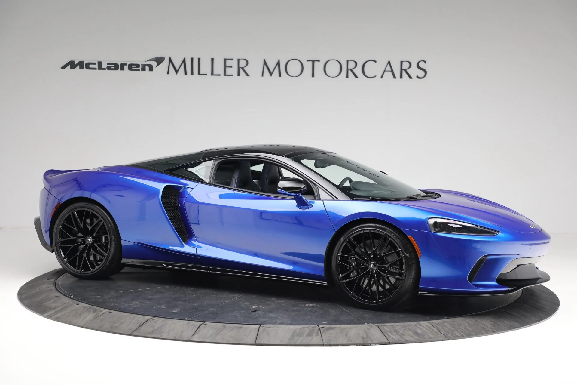 mph007_36562366_New_2023_Mc_Laren_GT_Luxe_5df17662cd