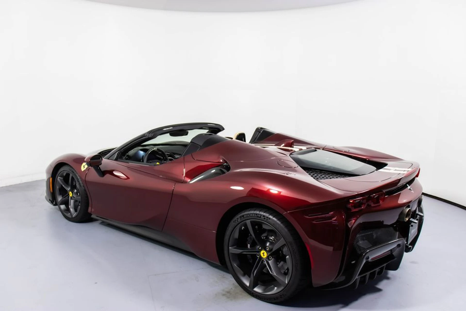 mph007_3656538521_d7ae6dad3101a52aab3da3ba9bedf097x_4272bcca0c