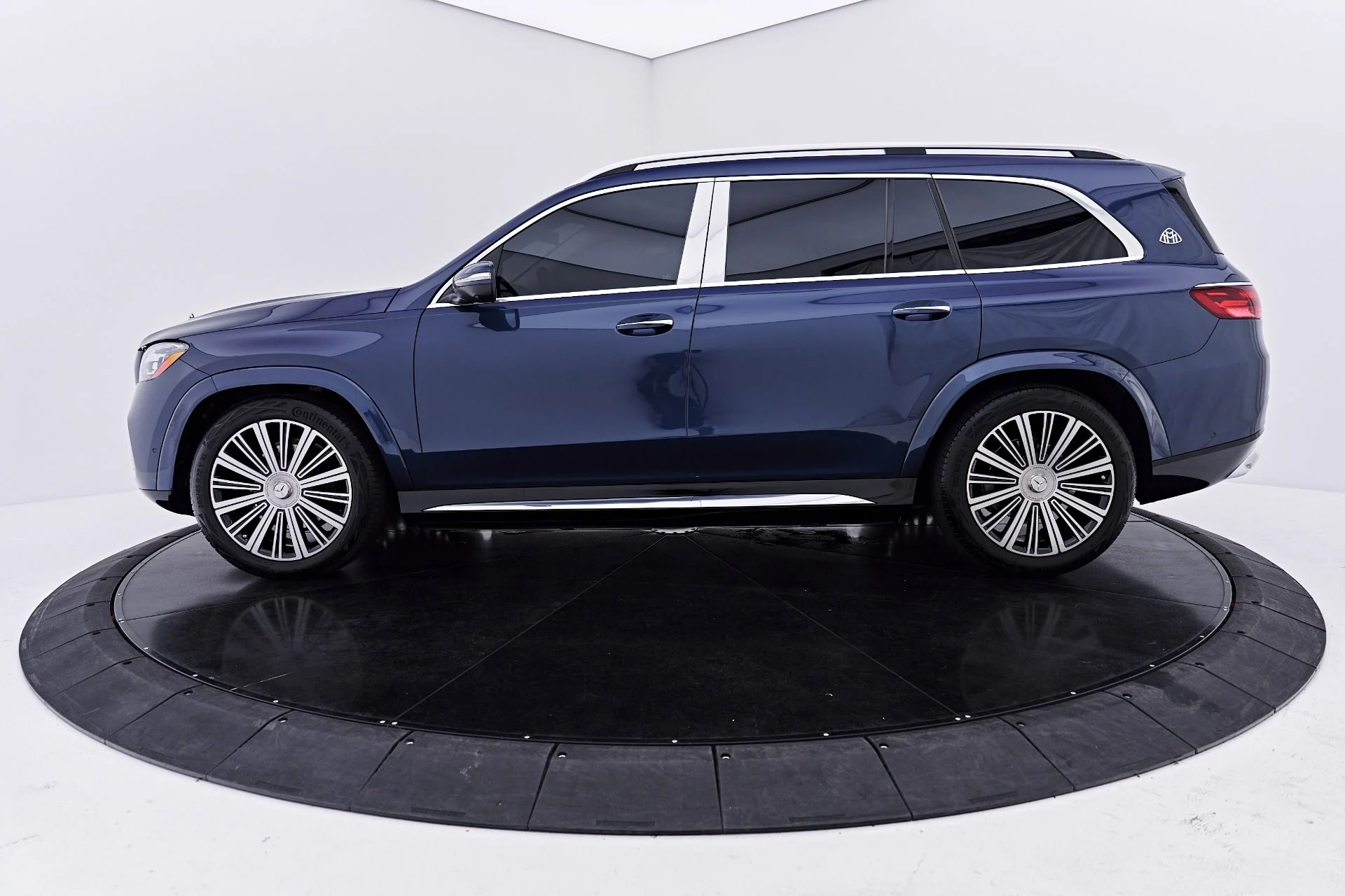 mph007_3656779280_Used_2024_Mercedes_Benz_GLS_Maybach_GLS_600_1790466055_6e761a3c8f