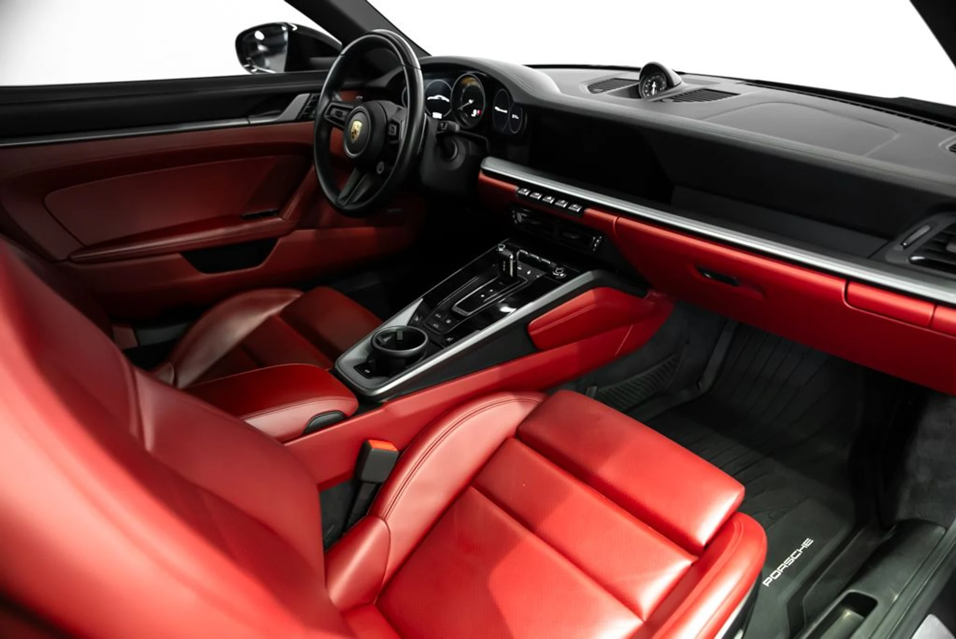 mph007_3661247040_porsche_911_2020_jpg_v_1781715934_e48b1d8fba