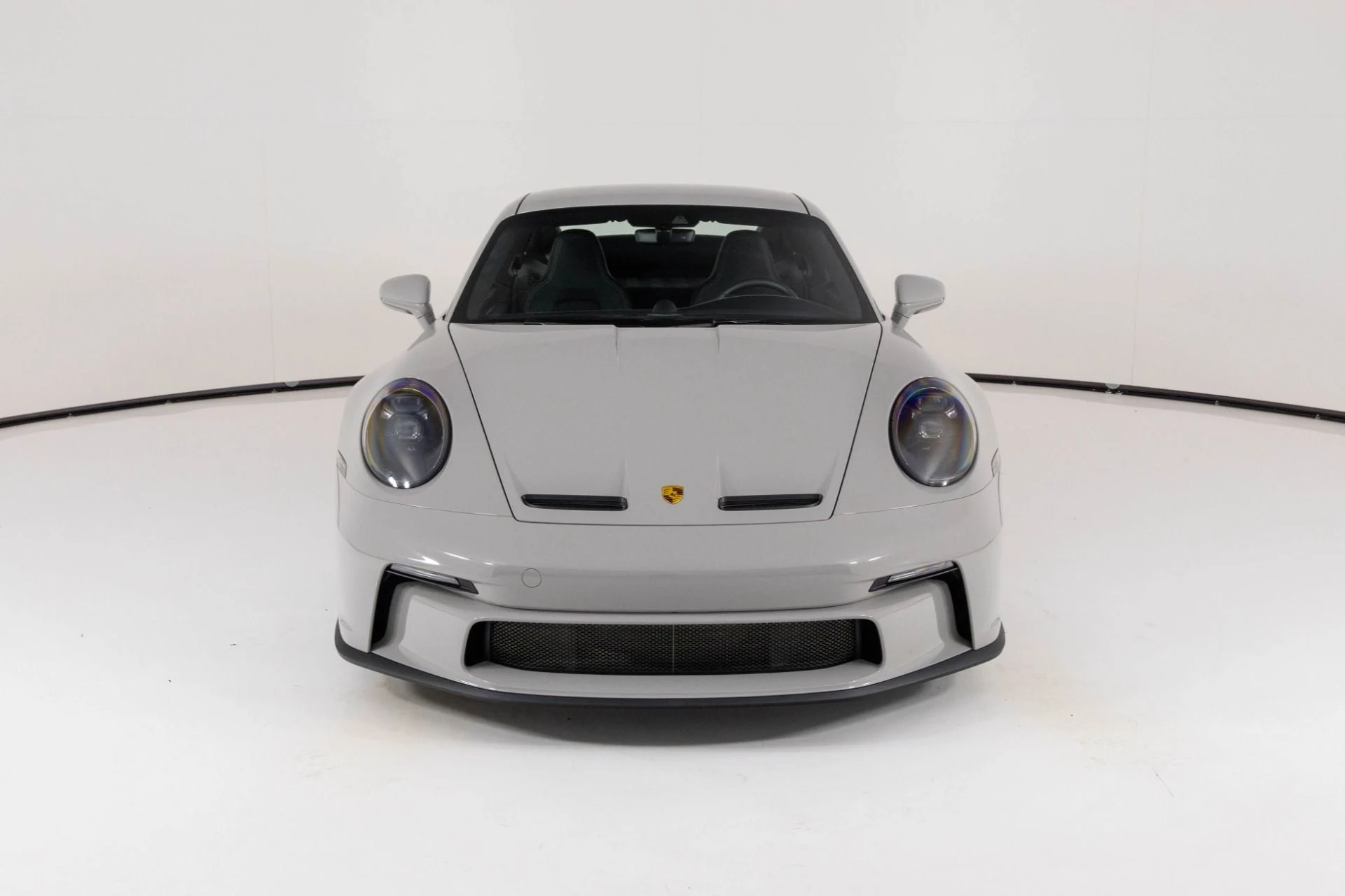 mph007_3664266290_Used_2024_Porsche_911_GT_3_Touring_1761003628_a15a509b9f