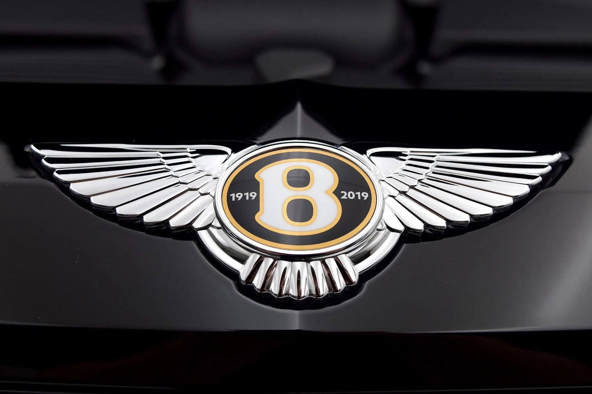mph007_3670390514_Used_2019_Bentley_Bentayga_V8_39a8ecff4c