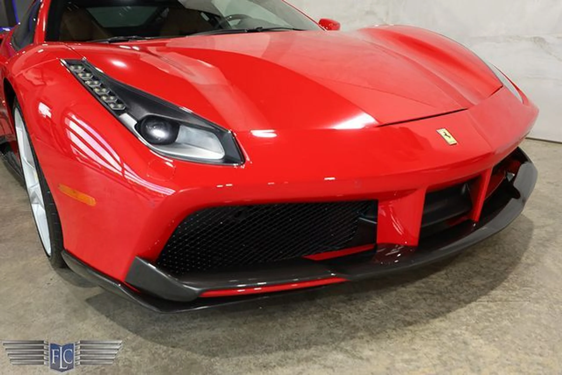 mph007_3670615598_used_2018_ferrari_488_gtb_coupe_9689_23040526_11_640_dcbe8b0255