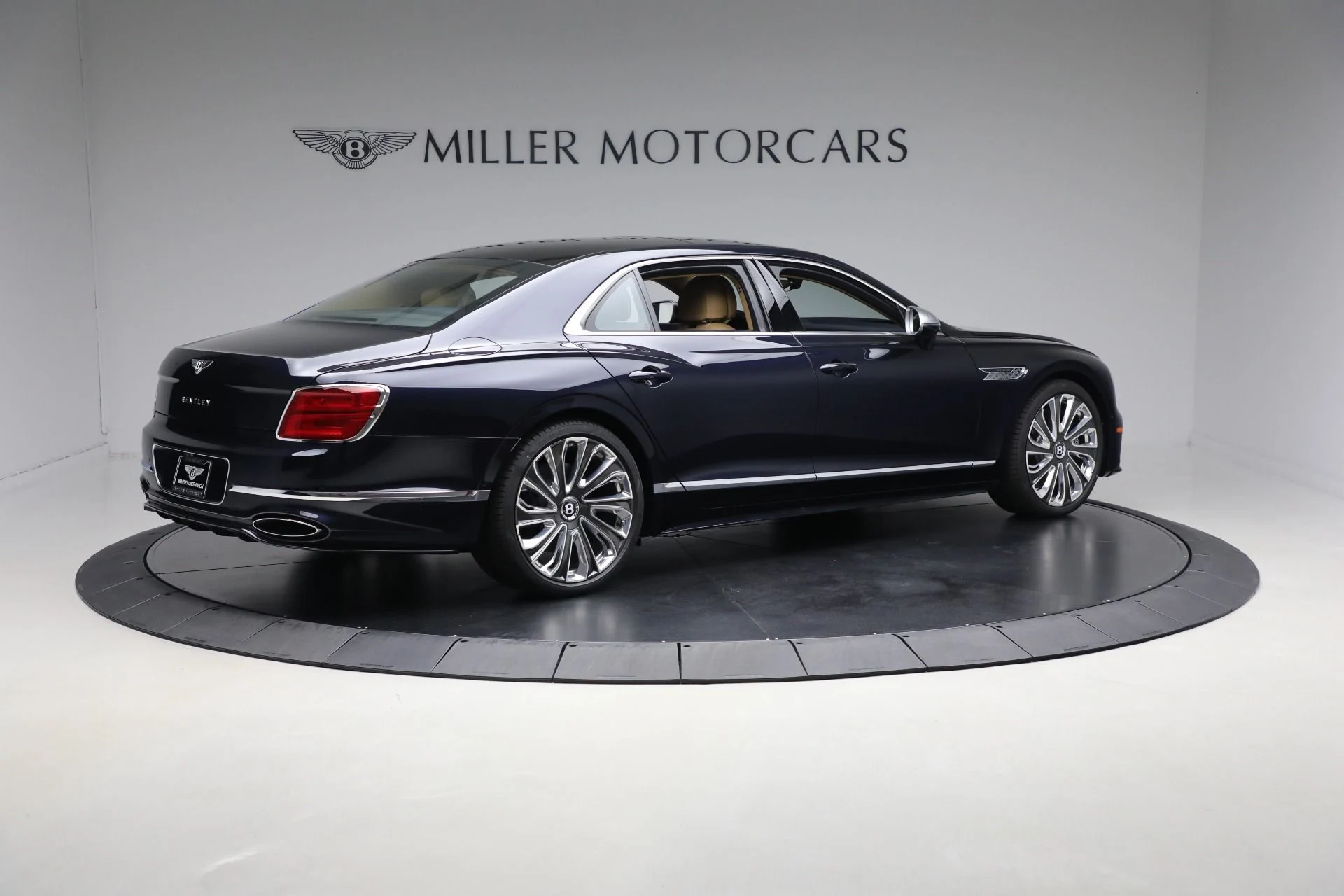 mph007_3676541926_New_2025_Bentley_Flying_Spur_Mulliner_180f2b451e