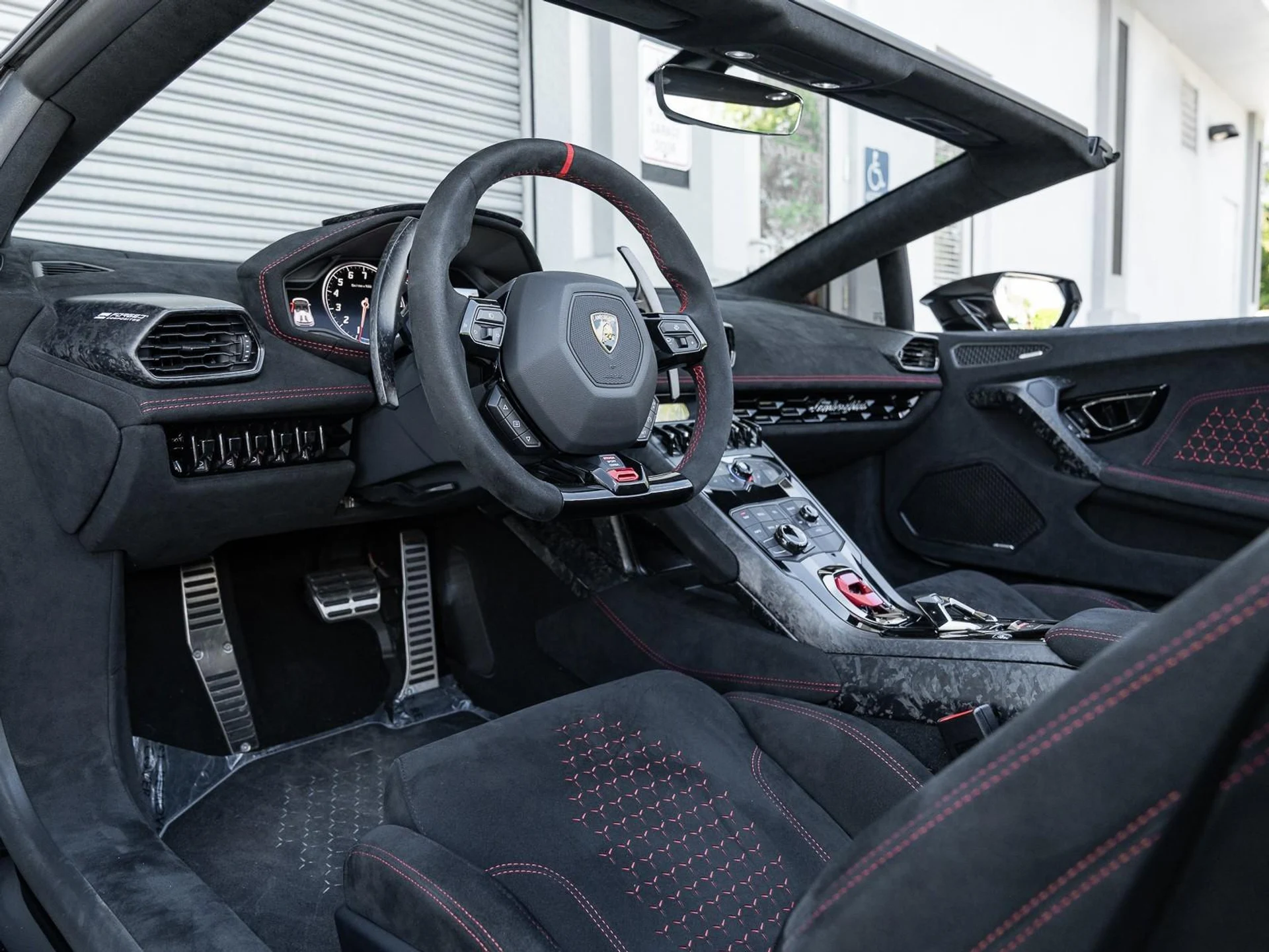 mph007_367767838_Used_2018_Lamborghini_Huracan_Performante_Spyder_1761599122_0407a83dcc